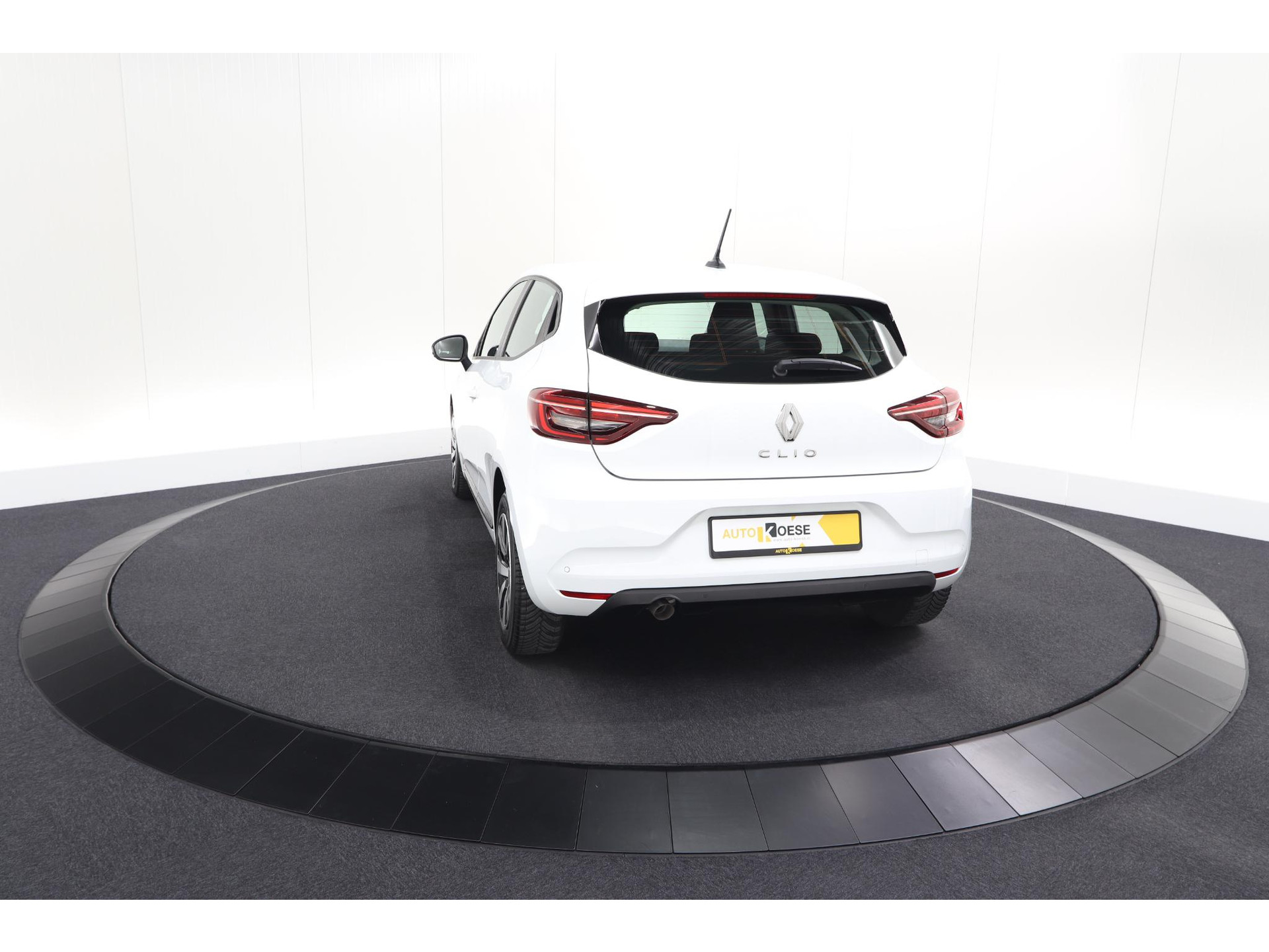 Renault Clio TCe 90 Equilibre | Parkeersensoren | Apple Carplay | Cruise Control | Airco