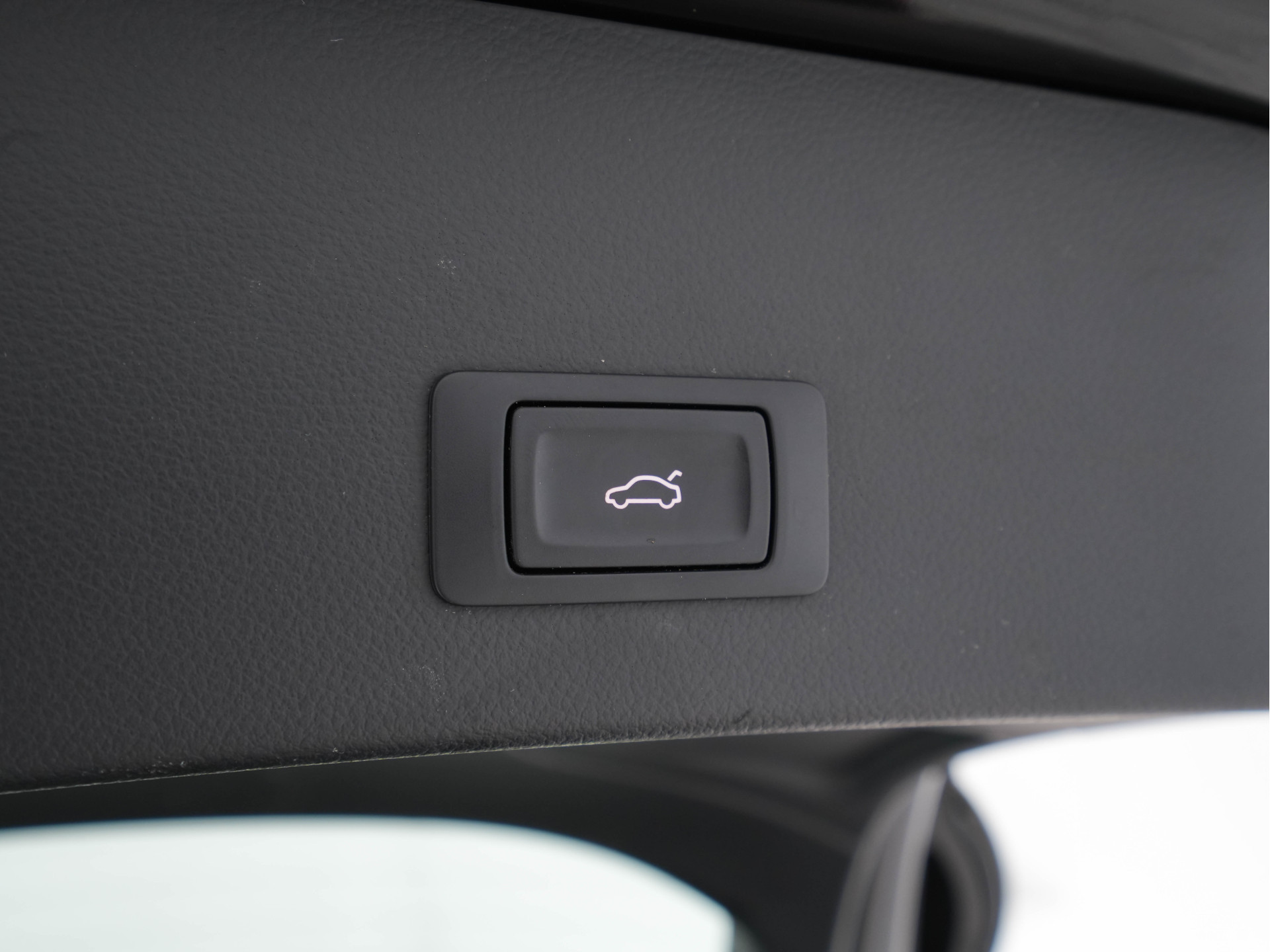 Audi A6 Avant 3.0 TDI Quattro S-Line Aut. *PANO | NAVI-FULLMAP | LEATHER-ALCANTARA | BI-XENON | BOSE-SURROUND | DAB | CAMERA | ECC | HEATED-SPORTSEATS | PDC | CRUISE | TOWBAR | KEYLESS | 20"ALU*