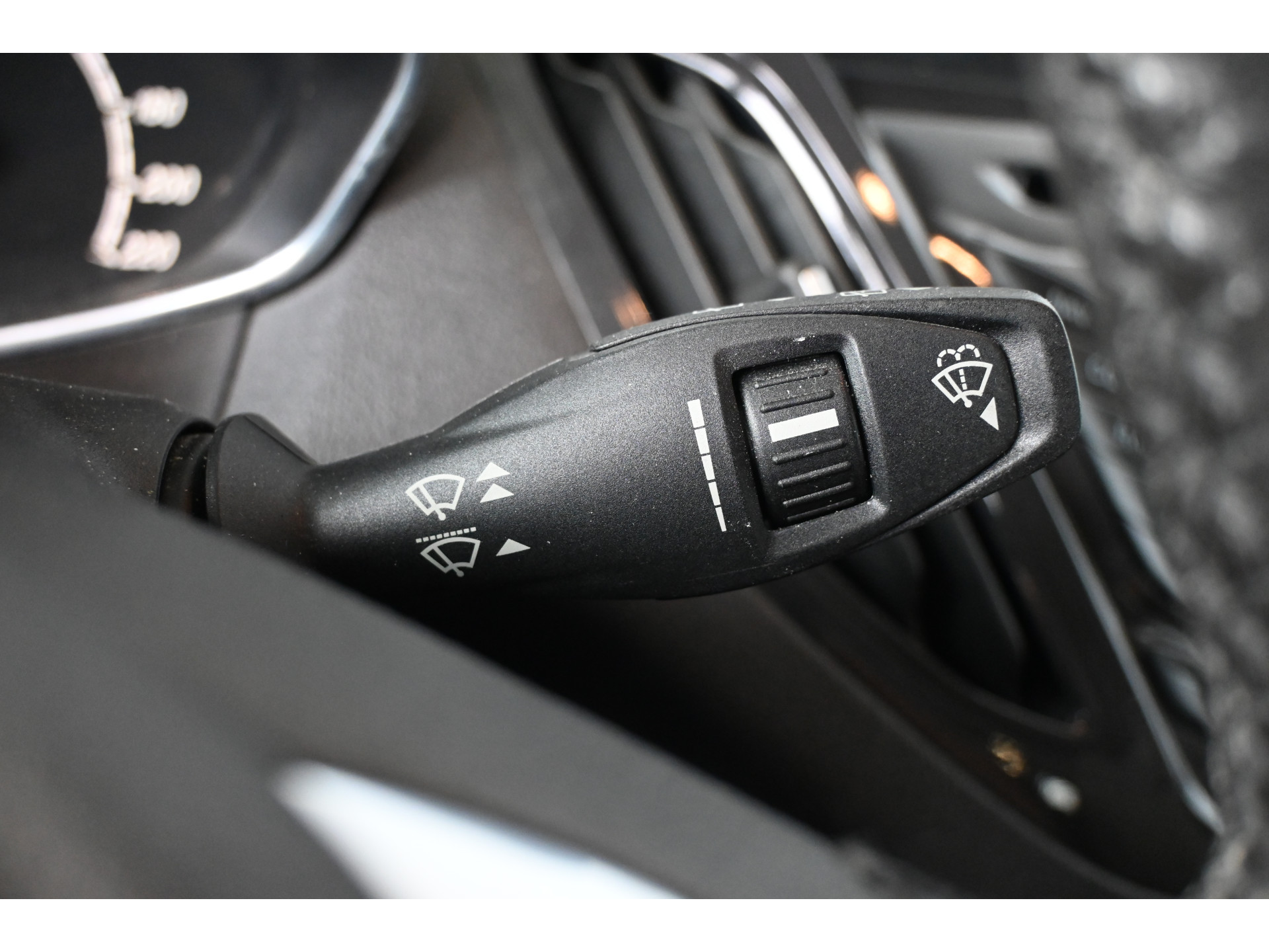 Ford Tourneo Courier 1.0 Titanium Clima Navigatie 2x Schuifdeur Stoelverwarming Cruise Control Rijklaarprijs! Inruil Mogelijk!