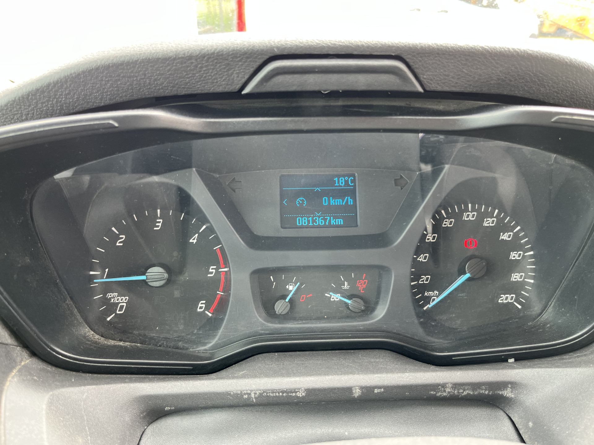 Ford Transit 2.0 TDCI 130PK L2H2 Airco Cruise Control Parkeersensoren Stoelverwarming Zwaailampen Kastwand Inbouw