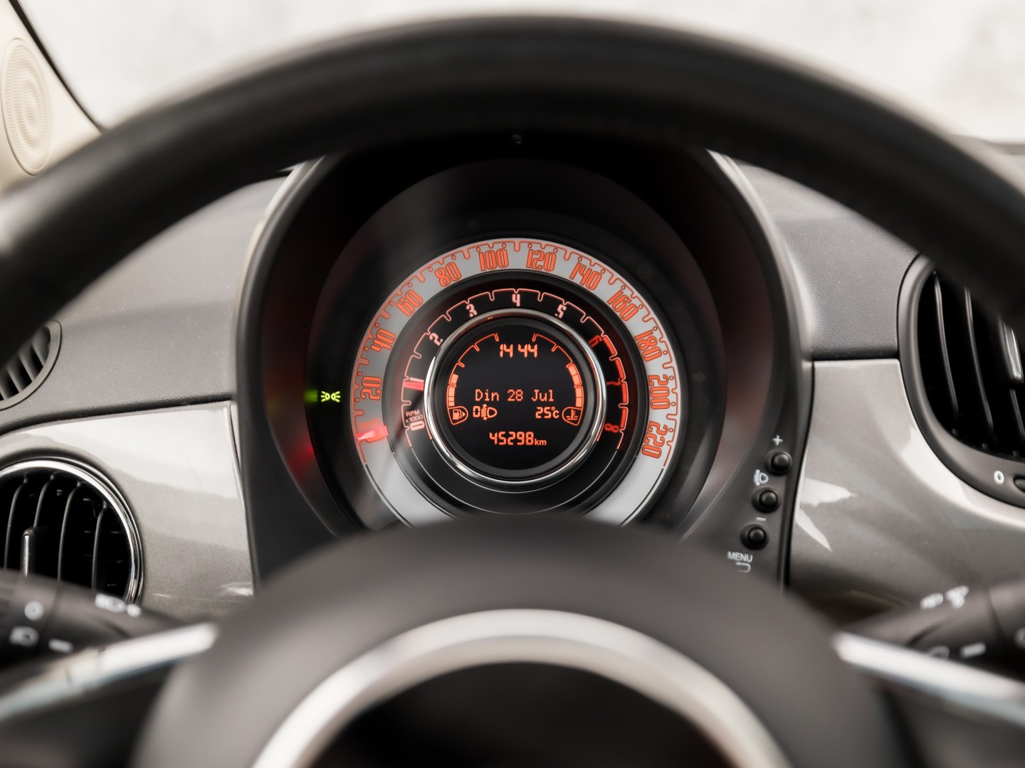Fiat 500 0.9 TwinAir Turbo Sport (PANORAMADAK, NAVIGATIE, LM VELGEN, SPORTSTOELEN, ELEK RAMEN, BLUETOOTH, NIEUWSTAAT)
