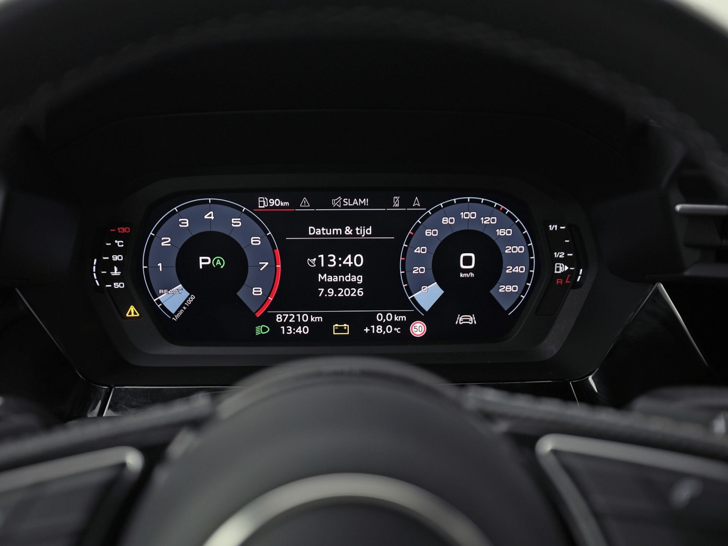 Audi A3 Sportback 30 TFSI S-Line Automaat (2X S-LINE, APPLE CARPLAY, STOELVERWARMING, PLAT S-LINE SPORTSTUUR, GETINT GLAS, SPORTSTOELEN, PARKEERSENSOREN, NIEUWSTAAT)