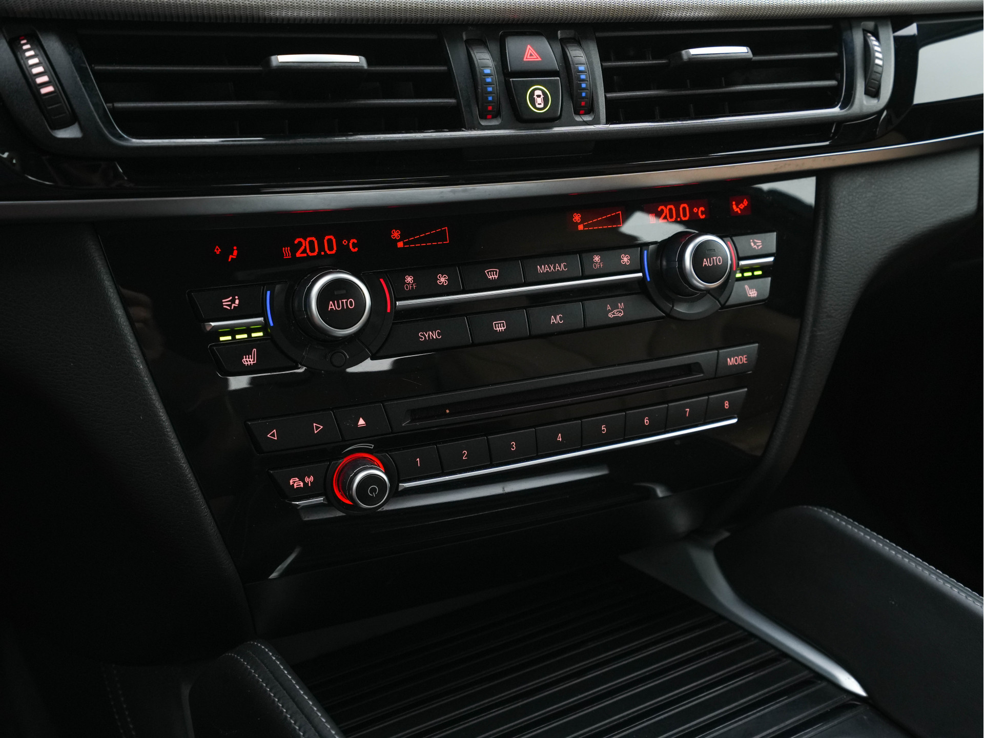 BMW X6 M Sport-Pack Innovation-Pack [ CHIP-TUNING 680-PK/850-Nm ] Aut. *LUXURY-LEATHER | NIGHT-VISION | TOPVIEW | MEMORY-PACK | HARMAN/KARDON-AUDIO | HEAD-UP | SOFT-CLOSE |  BLIND-SPOT | DAB+ | FULL-LED | NAVI-FULLMAP | HEATED-SPORTSEATS | SHIFTPADDLES |