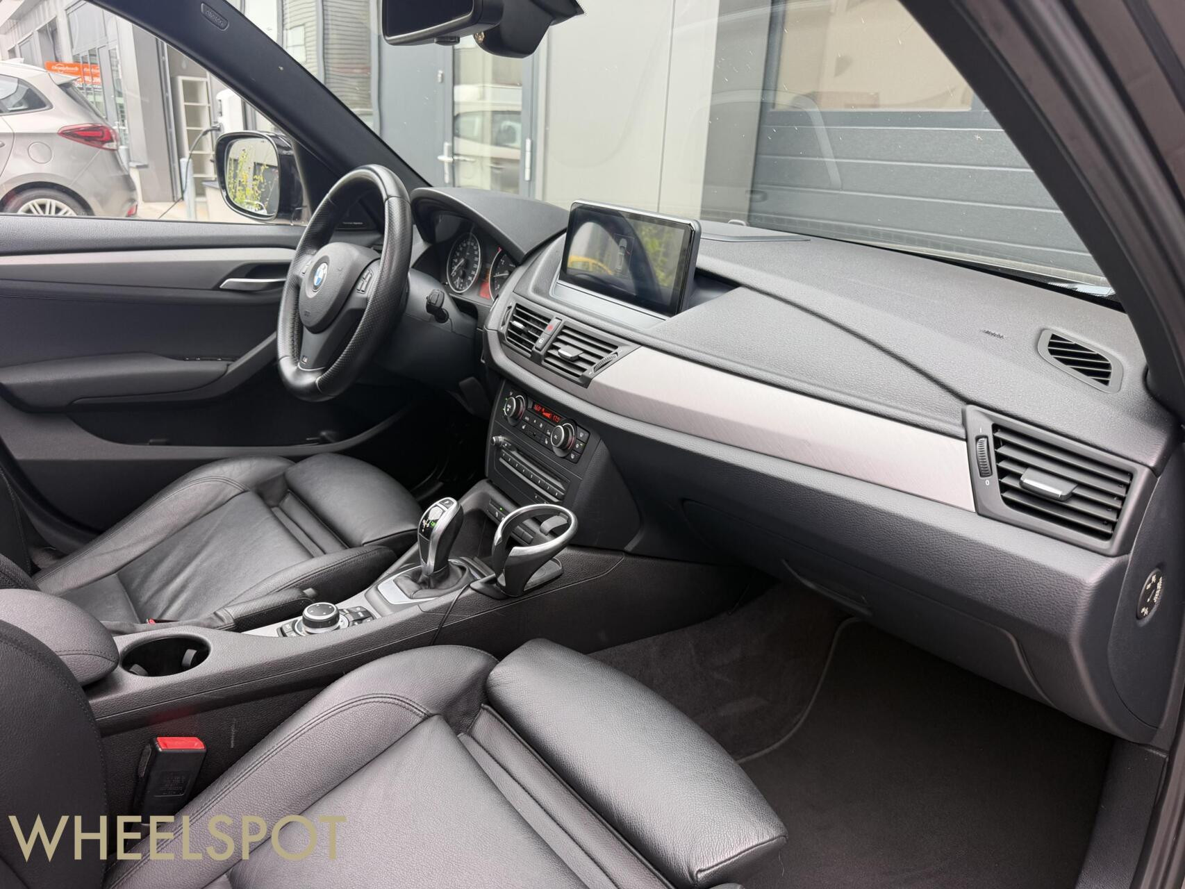 BMW X1 xDrive28i M-Sport|Pano|H&K|Keyless|Memory|Dealer OH
