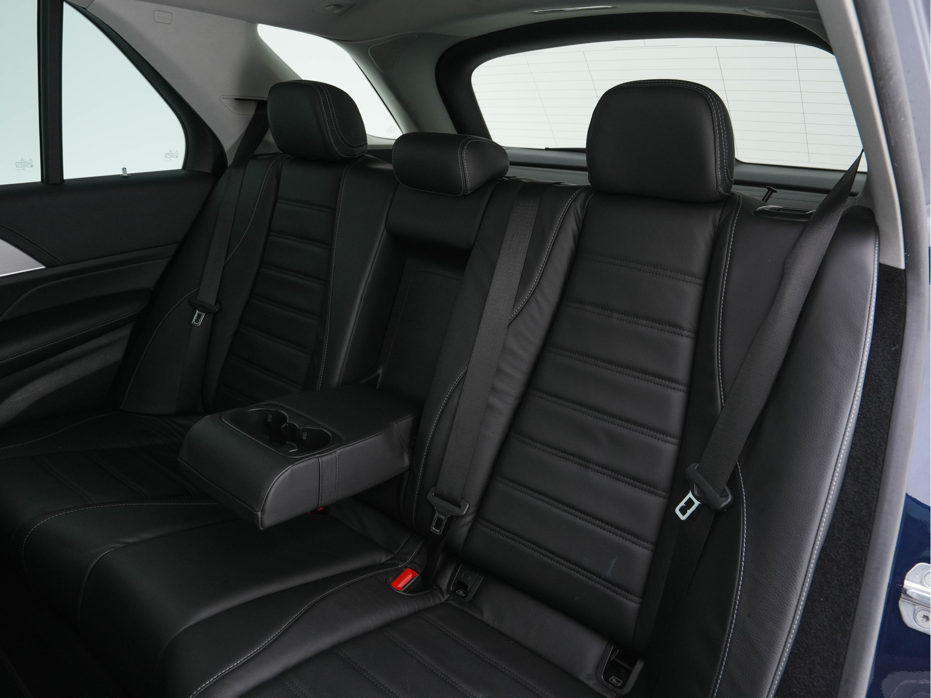 Mercedes-Benz GLE-klasse 350 de 4MATIC AMG-Line Premium (Plug-in) (INCL-BTW) *LEATHER | BURMESTER-AUDIO | FULL-LED | WIDESCREEN-COCKPIT | AMBIENT-LIGHT | NAVI-FULLMAP | HEATED-SPORTSEATS | DAB | SHIFT-PADDLES | PRIVACY-GLASS | CAMERA | 20"ALU*