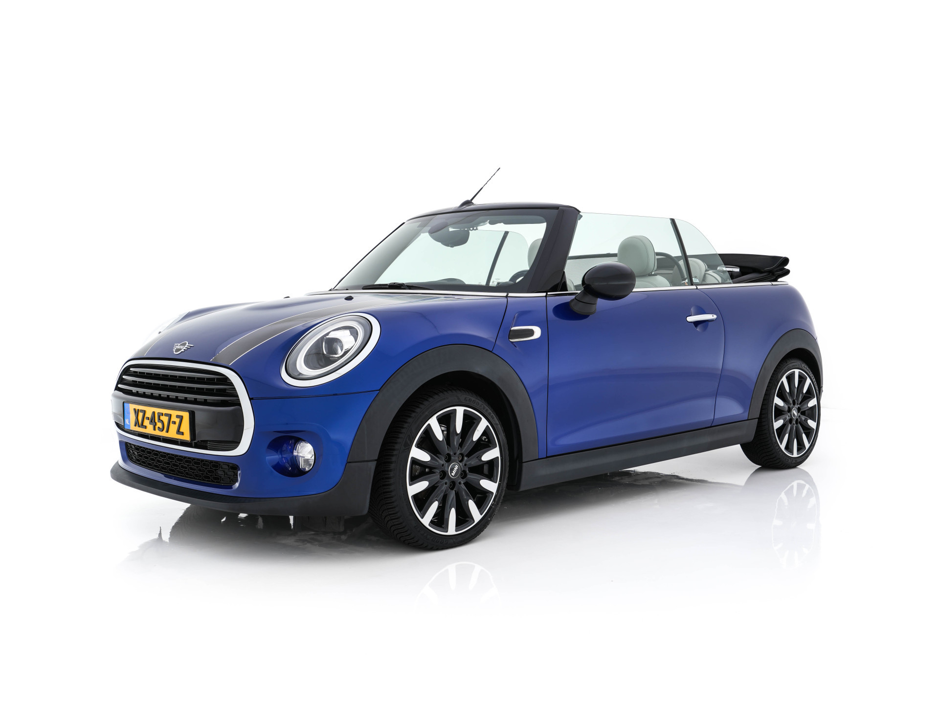 MINI Mini Cabrio 1.5 Cooper Chili *LEATHER | FULL-LED | HEATED-SPORTSEATS | KEYLESS | NAVI-FULLMAP | ECC | PDC | CRUISE | AMBIENT-LIGHT | AIRSCARF | 18''ALU*