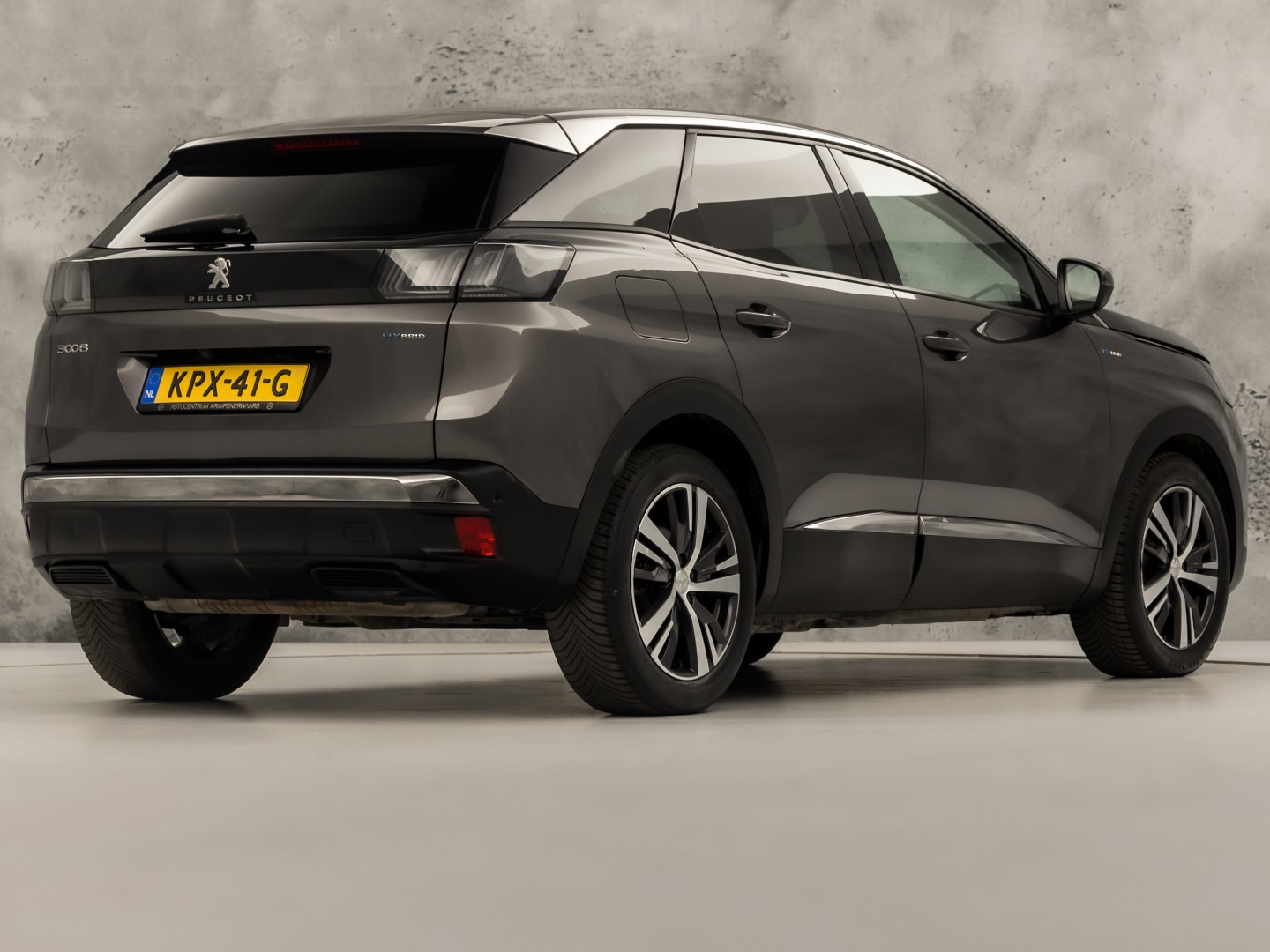 Peugeot 3008 1.6 HYbrid 225 Allure Sport 225Pk Automaat (APPLE CARPLAY, GROOT NAVI, 360 CAMERA, LEDER, KEYLESS, SPORTSTOELEN, GETINT GLAS, LANE ASSIST, NIEUWSTAAT)