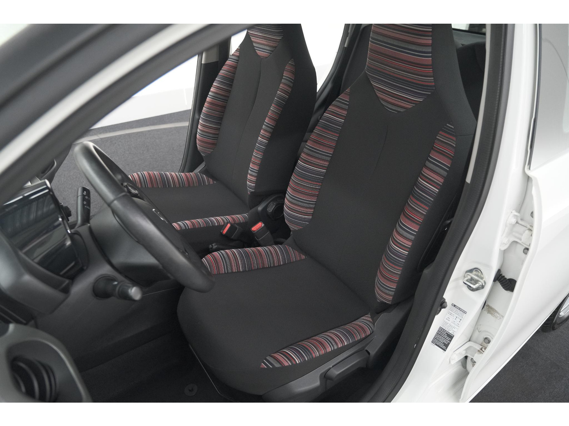 Citroen C1 1.0 e-VTi Feel | Camera | Airco | Lichtmetalen Velgen | DAB | 5 Deurs