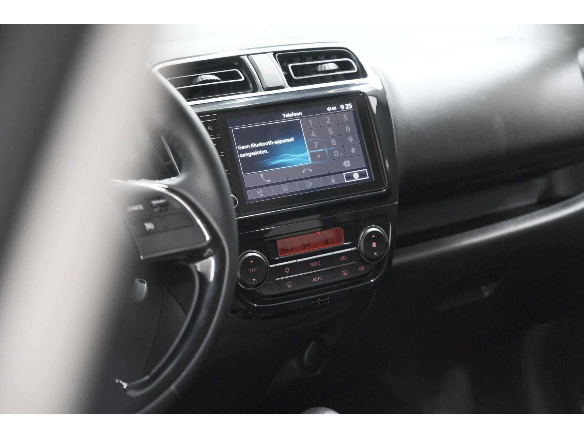 Mitsubishi Space Star 1.2 Intense | AUTOMAAT! | Apple Carplay | Allseason Banden | Climate Control
