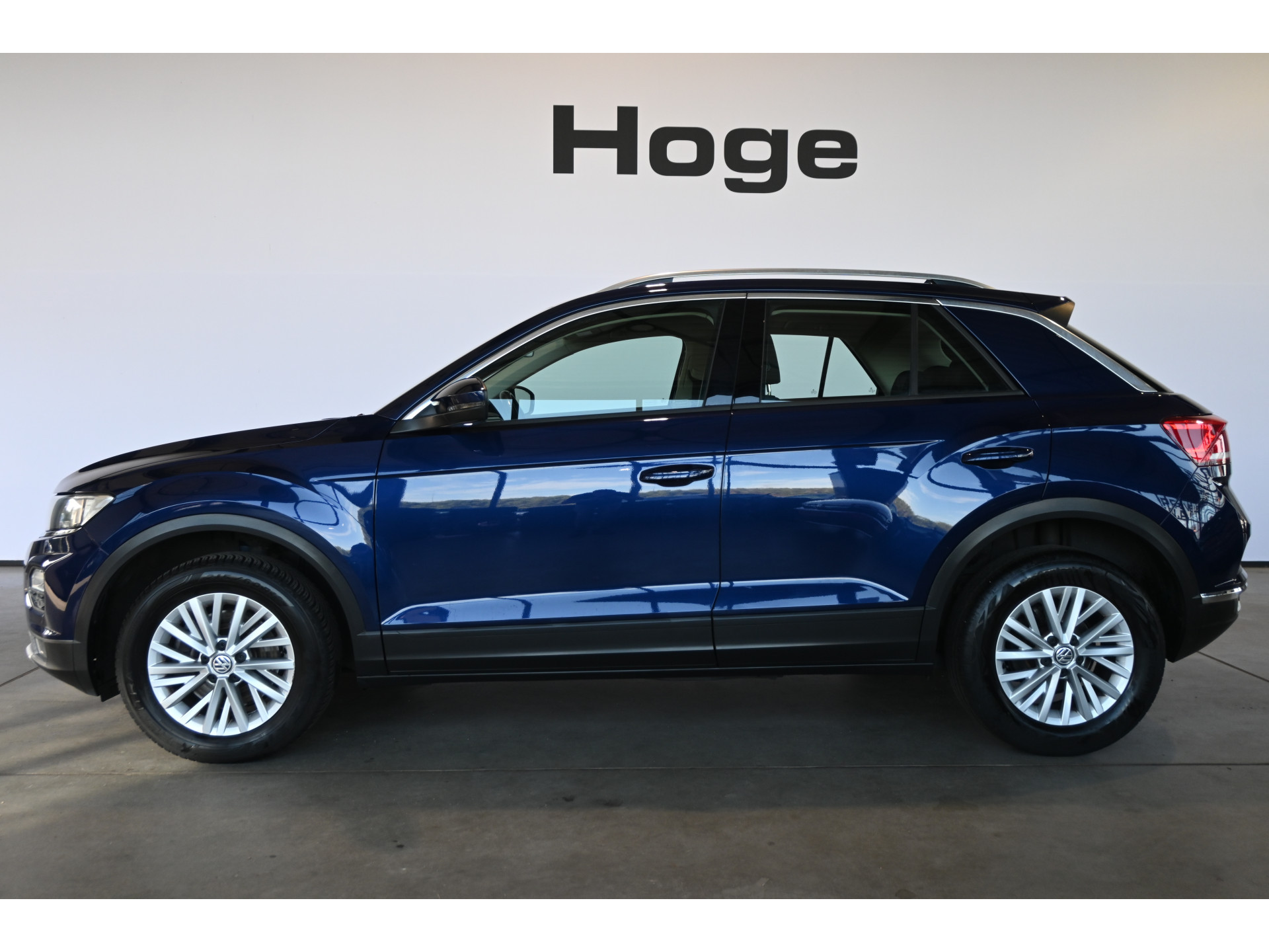 Volkswagen T-Roc 1.0 TSI Style Clima Adaptieve cruise Navigatie PDC Licht metaal Inruil mogelijk