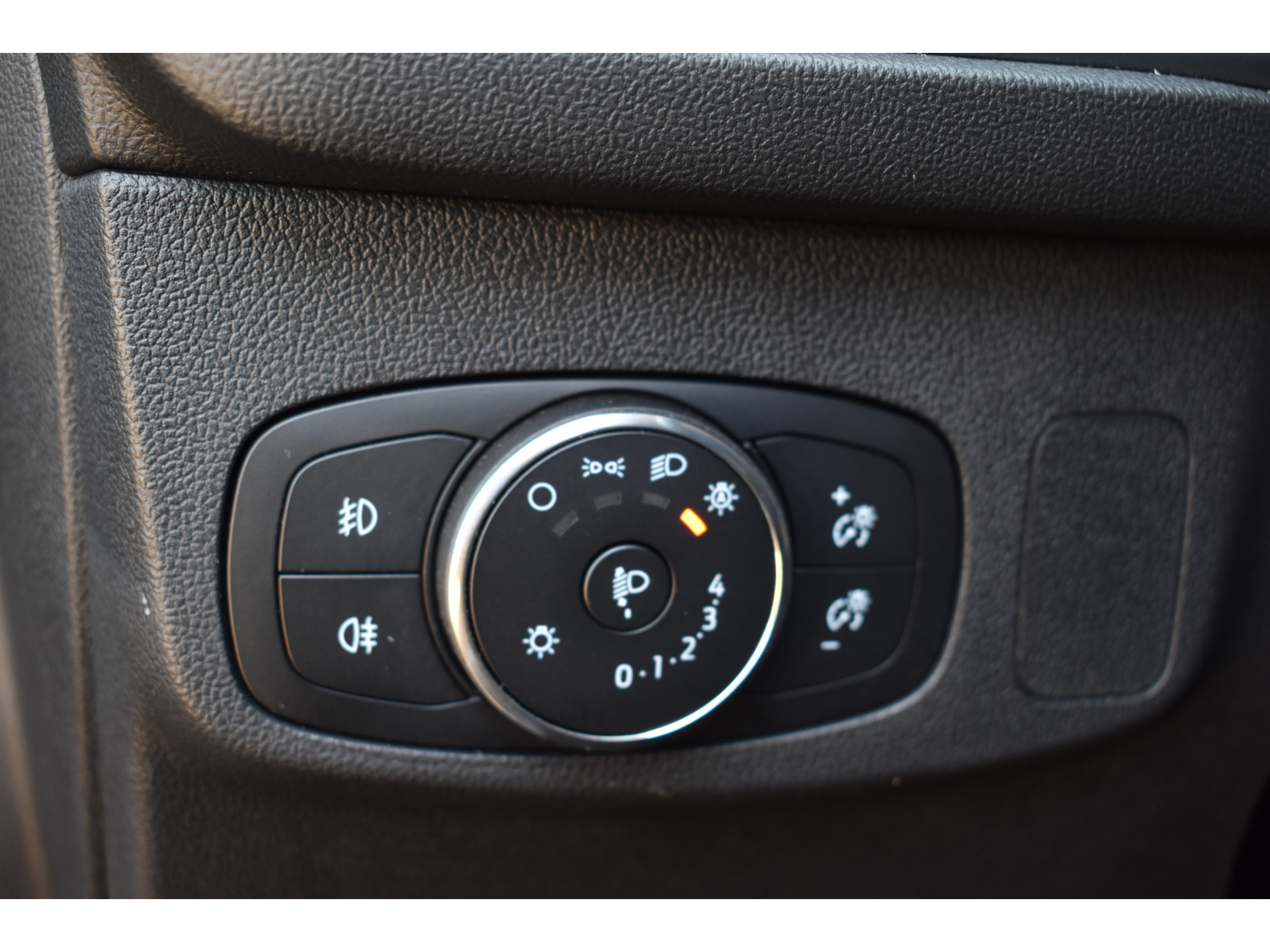 Ford Focus 1.0 92 kW AT Active  MHEV Automaat Navigatie Pdc Stoel/stuur verwarming