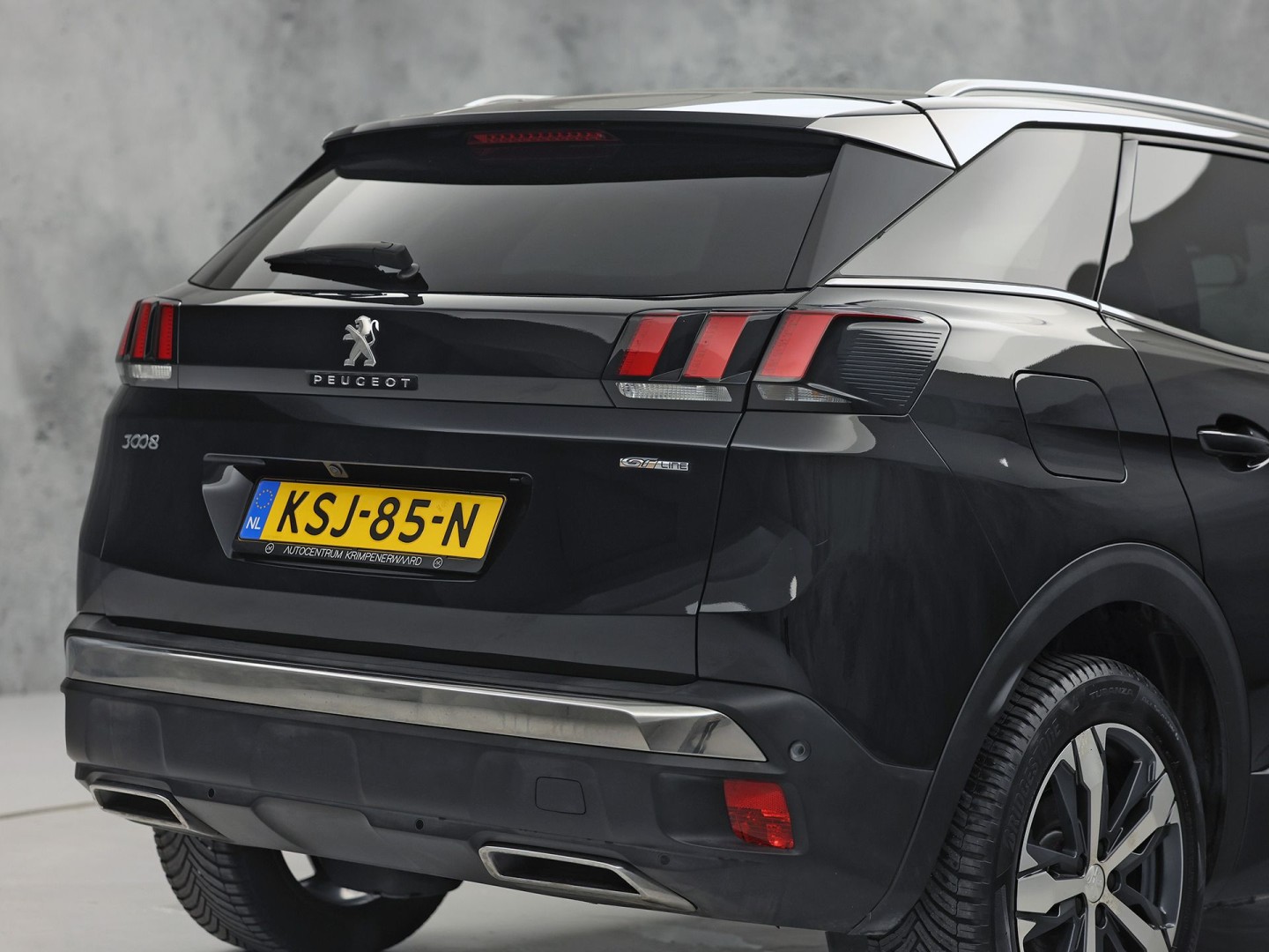 Peugeot 3008 1.2 PureTech GT Line (PANORAMADAK, APPLE CARPLAY, KEYLESS, 360 CAMERA, SPORTSTOELEN, GETINT GLAS, LED KOPLAMPEN, DRIVE MODE, NIEUWSTAAT)