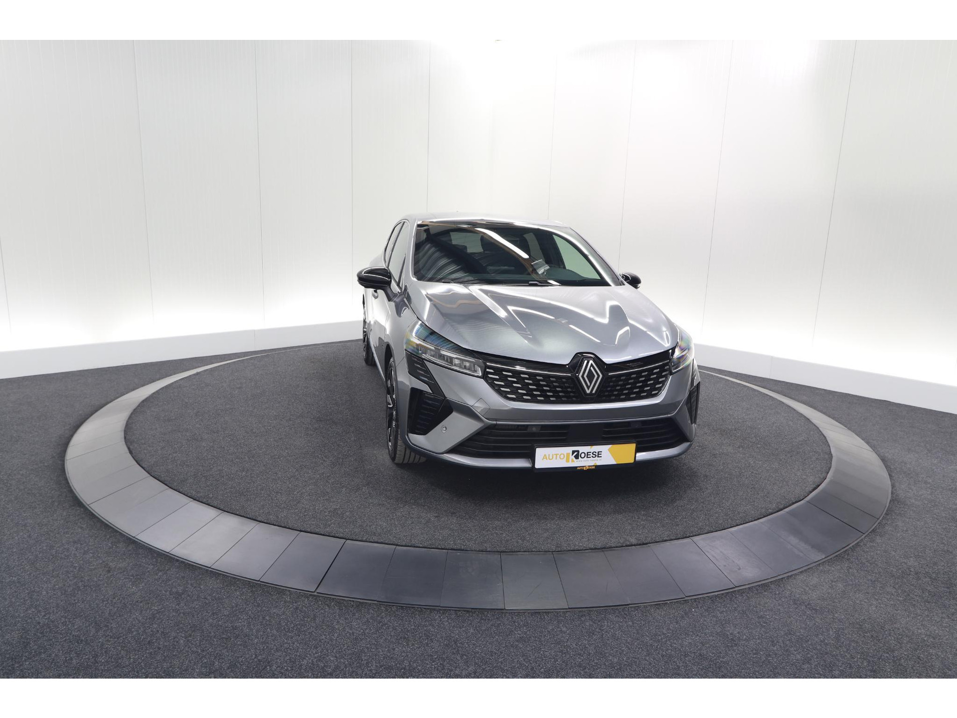 Renault Clio 1.6 E-Tech Full Hybrid 145 Techno | 360 Camera | Bose Audio | Stoelverwarming | 9.3 Inch Groot Scherm