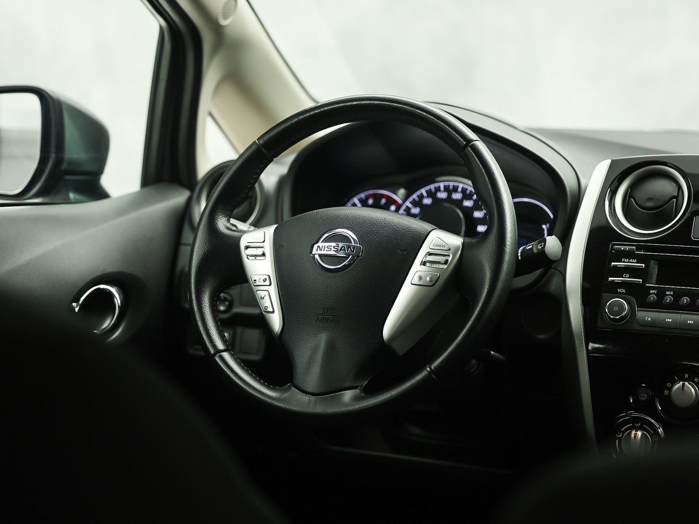Nissan Note 1.2 Sport (AIRCO, GETINT GLAS, LM VELGEN, SPORTSTOELEN, CRUISE, NIEUWE APK, NIEUWSTAAT)
