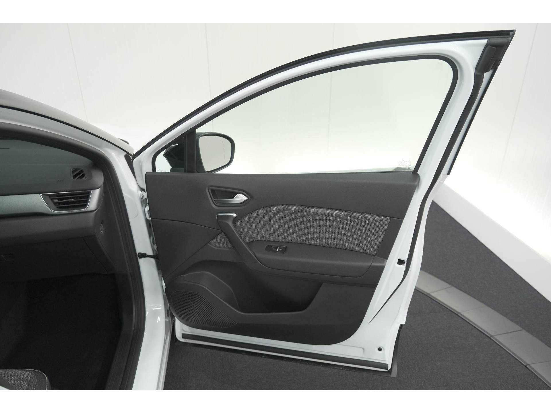 Renault Captur 1.8 E-Tech full hybrid 160 techno | Camera | Adaptieve Cruise Control | Navigatie