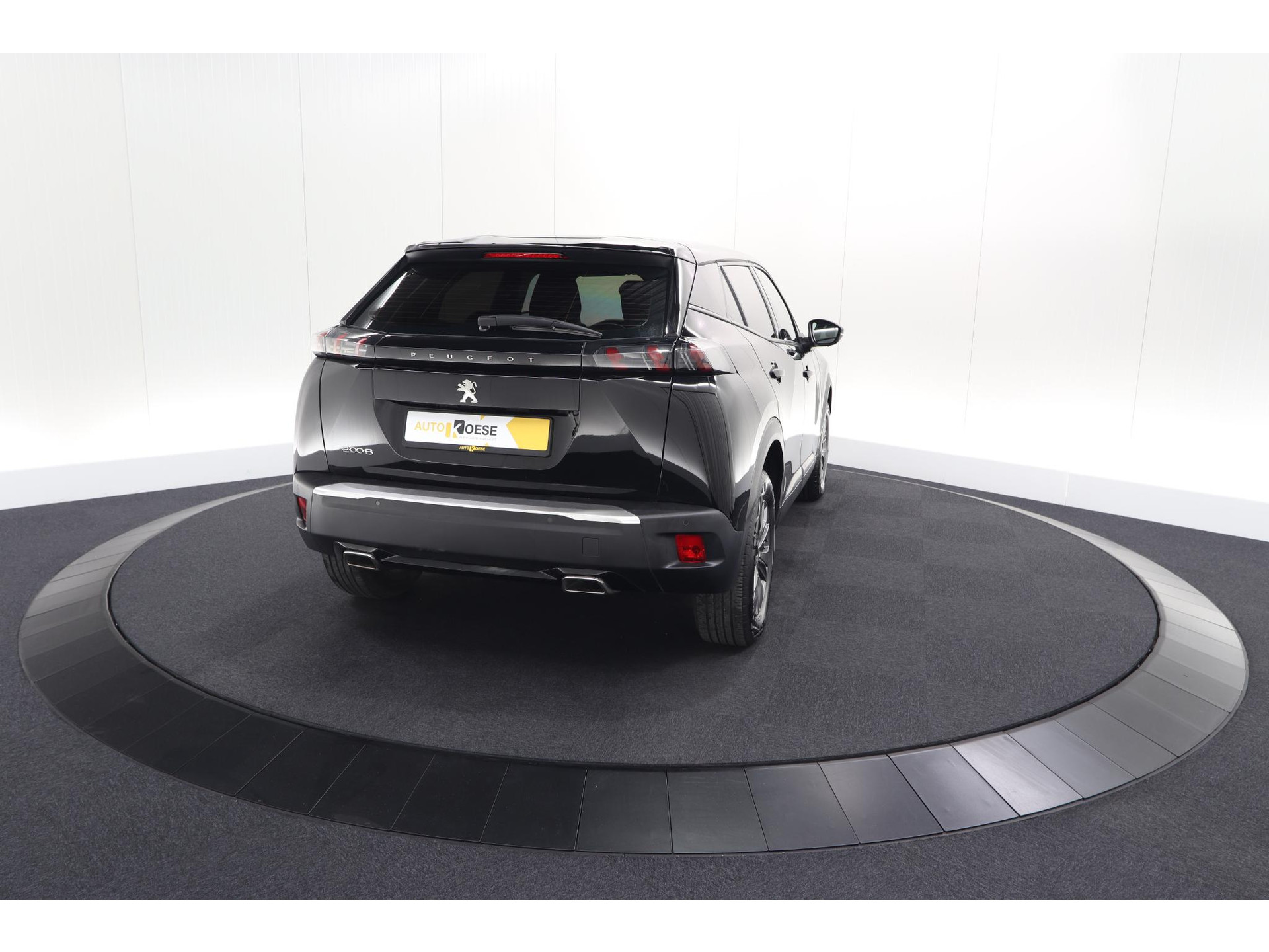 Peugeot 2008 PureTech 130 EAT8 Active Pack | Parkeersensoren | Apple CarPlay | Climate Control | Stoelverwarming