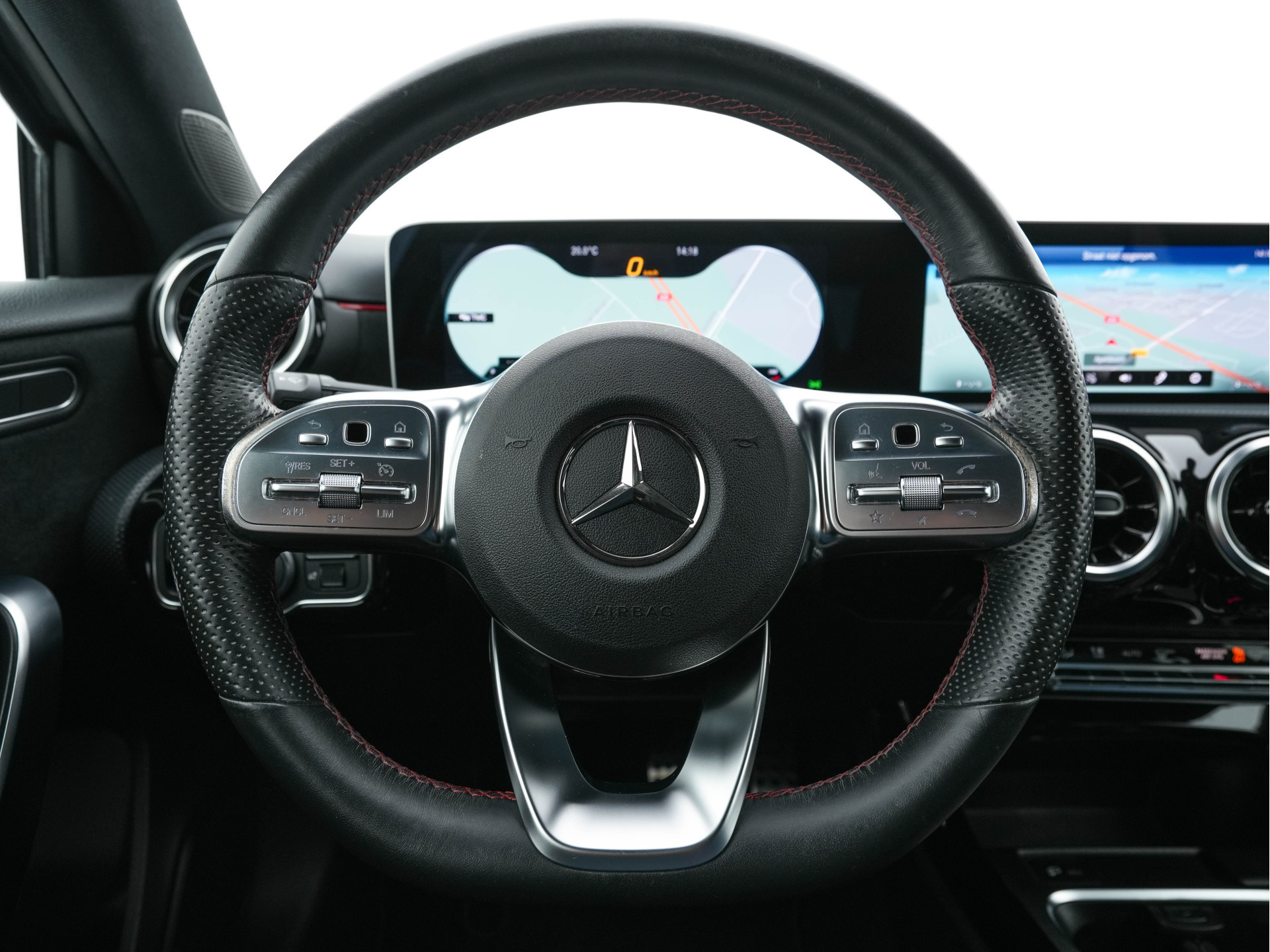 Mercedes-Benz A-klasse 180 AMG-Sport-Pack Business Solution *PANO | WIDESCREEN-DIGI-COCKPIT | FULL-LED | LEATHER-MICROFIBRE | CAMERA | ECC | PDC | CRUISE | HEATED-SPORTSEATS | PRIVACY-GLASS | 18"ALU*