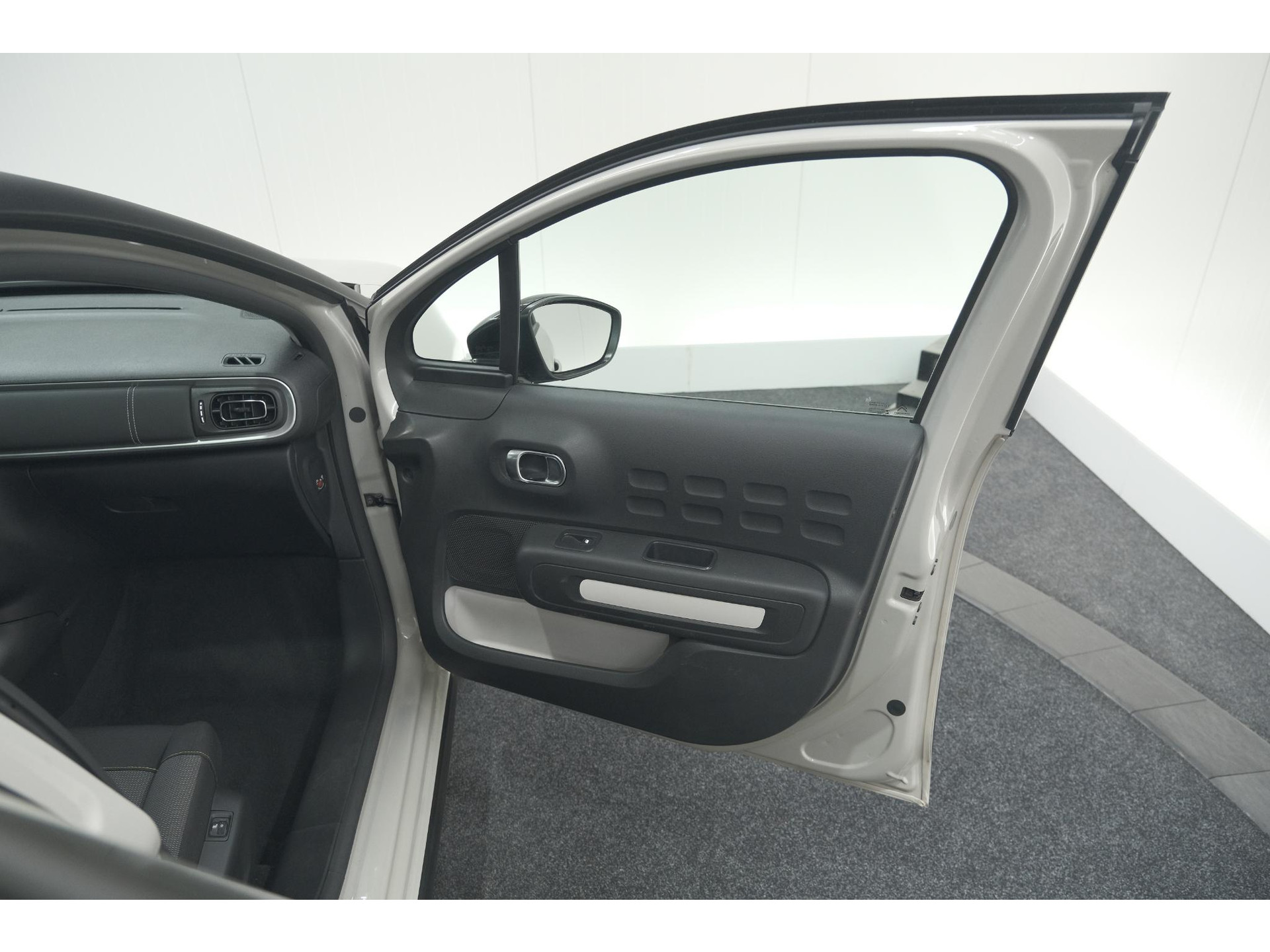 Citroen C3 PureTech 82 C-Series | Climate Control | Apple Carplay | Stoelverwarming | LED Koplampen