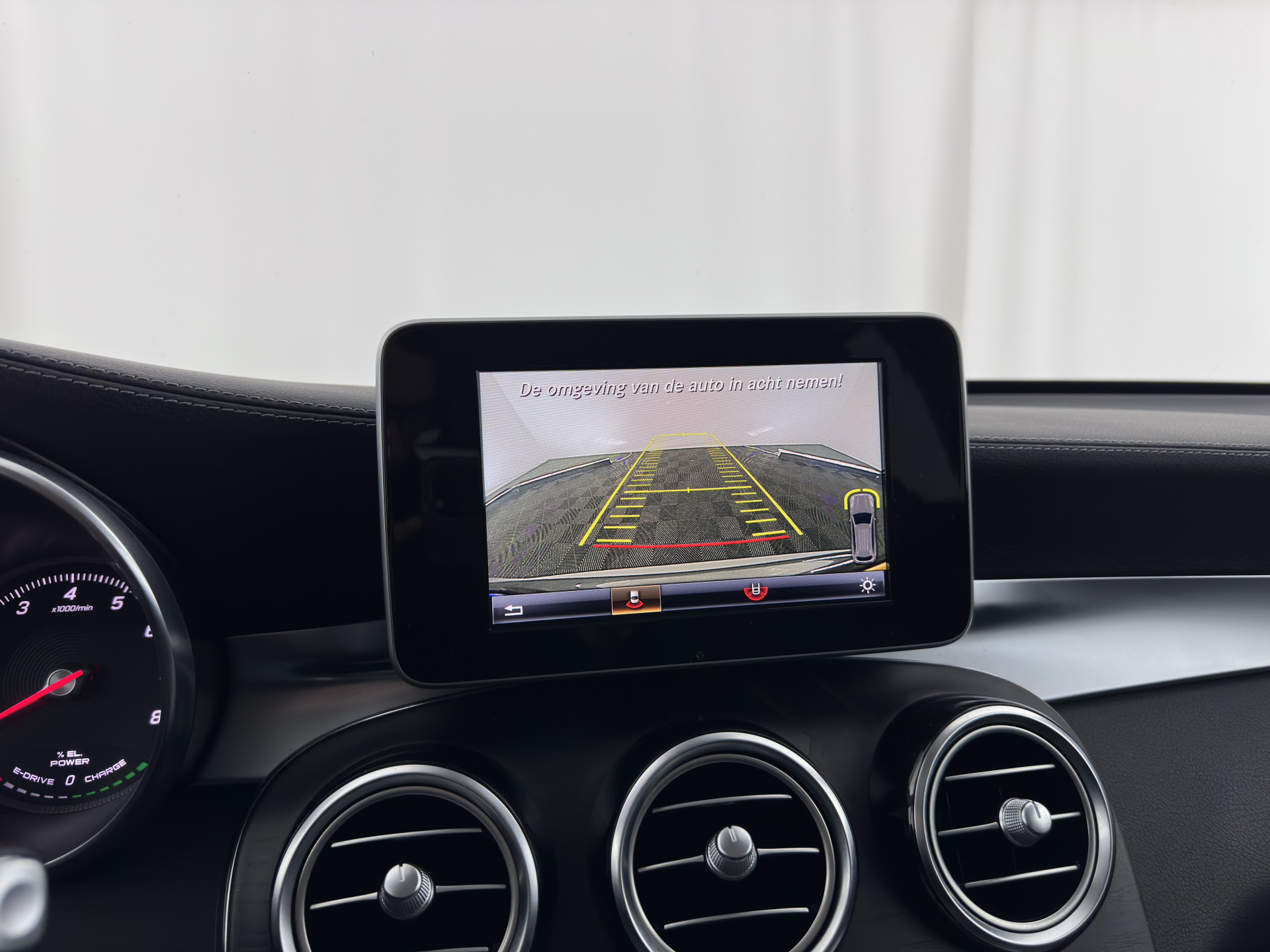 Mercedes-Benz GLC-klasse 350e 4MATIC Premium Plus Plug-in Aut. *LEATHER | FULL-LED | BLIND-SPOT | HEATED-SPORTSEATS | CAMERA | KEYLESS | AIR-SUSPENSION | ADAPTIVE-CRUISE | PRIVACY-GLASS | NAVI-FULLMAP | 20''ALU*