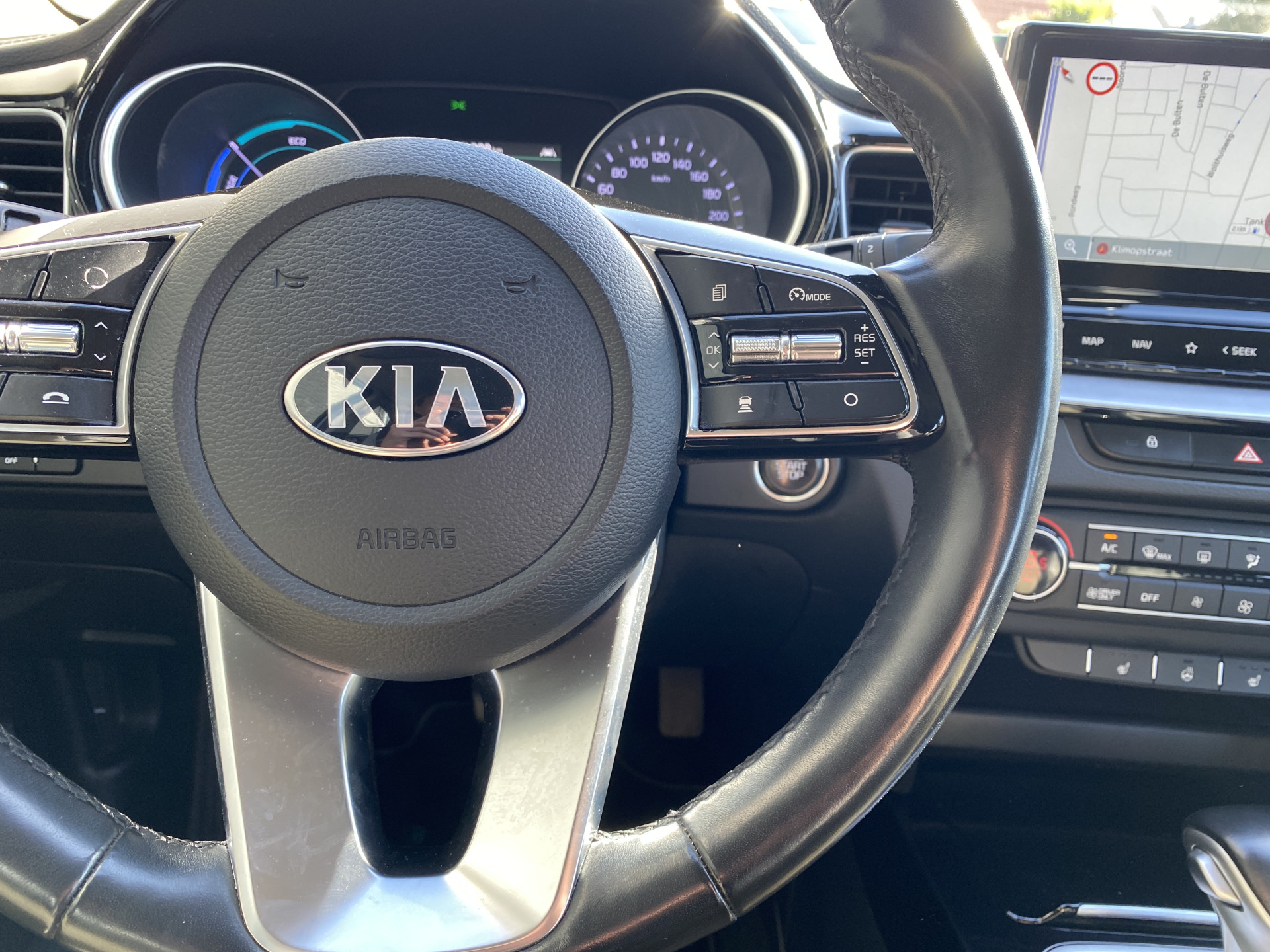 Kia XCeed 1.6 GDi PHEV 140 pk DynamicPlusLine | navigatie | stoel/stuurverwarming | camera | keyless go | incl. winterset