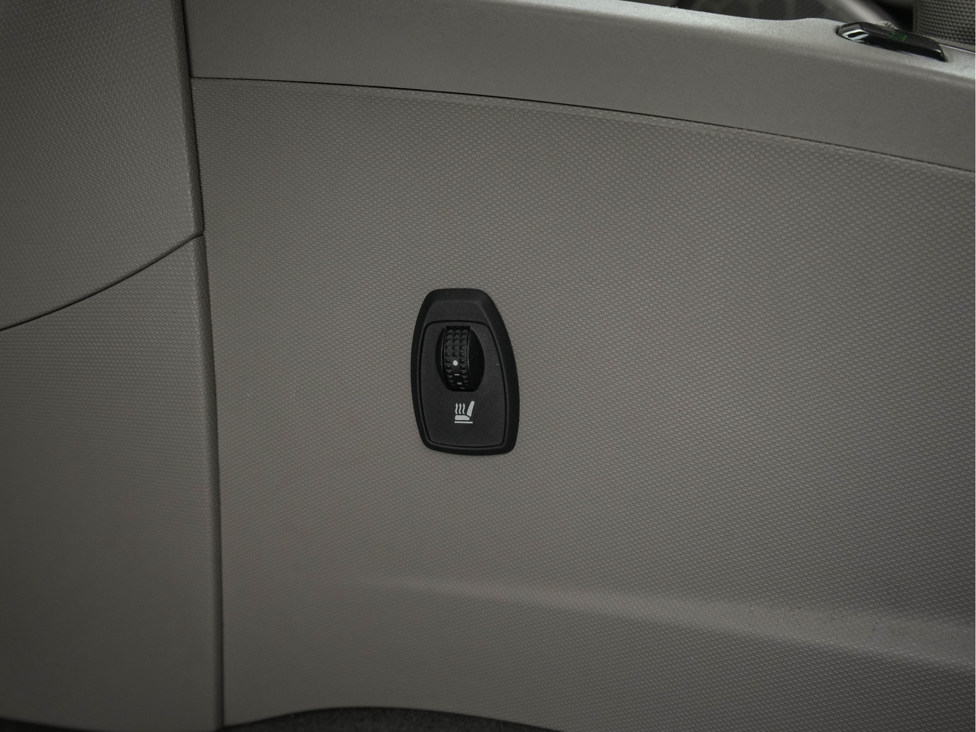 Renault ZOE R110 Bose 41 kWh (inclusive-Battery) (3-Fase-22kW){SOH-85%} Aut.*LEATHER | BOSE-AUDIO | KEYLESS | CRUISE |  NAVI-FULLMAP | CAMERA | DIGI-COCKPIT | HEATED-COMFORTSEATS | ECC | PDC | FULL-LED | PRIVACYGLASS | 17"ALU*