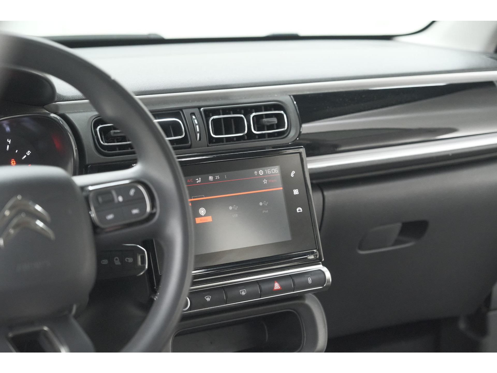 Citroen C3 PureTech 110 EAT6 C-Series | Apple Carplay | Parkeersensoren | Climate Control