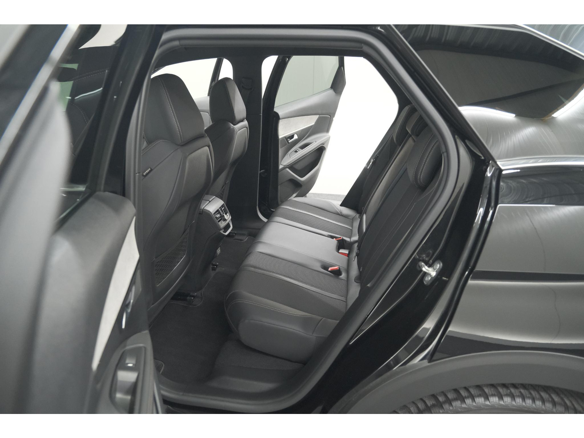 Peugeot 3008 136 Hybrid e-DCS6 GT | 360 Camera | Adaptieve Cruise Control | Elektrische Kofferklep | Stoelverwarming