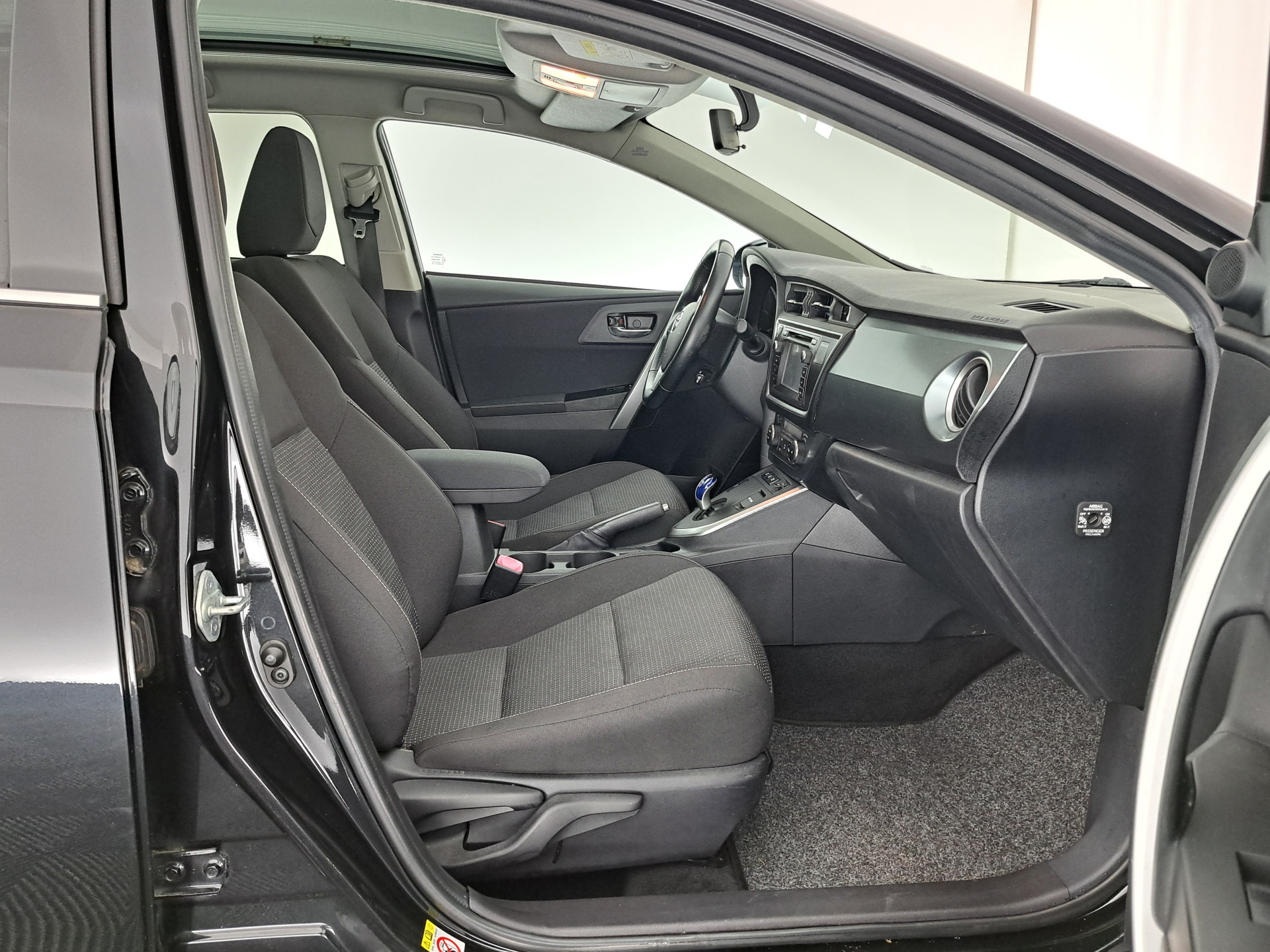 Toyota Auris Touring Sports 1.8 Hybrid Lease Aut. *PANO | NAVI-FULLMAP | KEYLESS | CAMERA | COMFORT-SEATS | ECC | PDC | CRUISE | TOWBAR | 16''ALU*