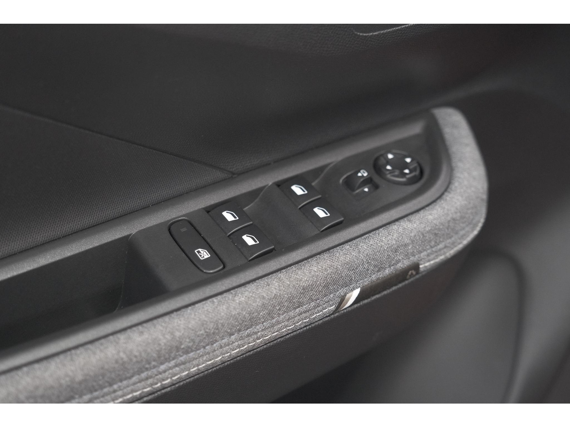 Opel Frontera 1.2 Turbo Hybrid 110 GS | Kanyon Orange | Camera | Dodehoekdetectie | Apple Carplay