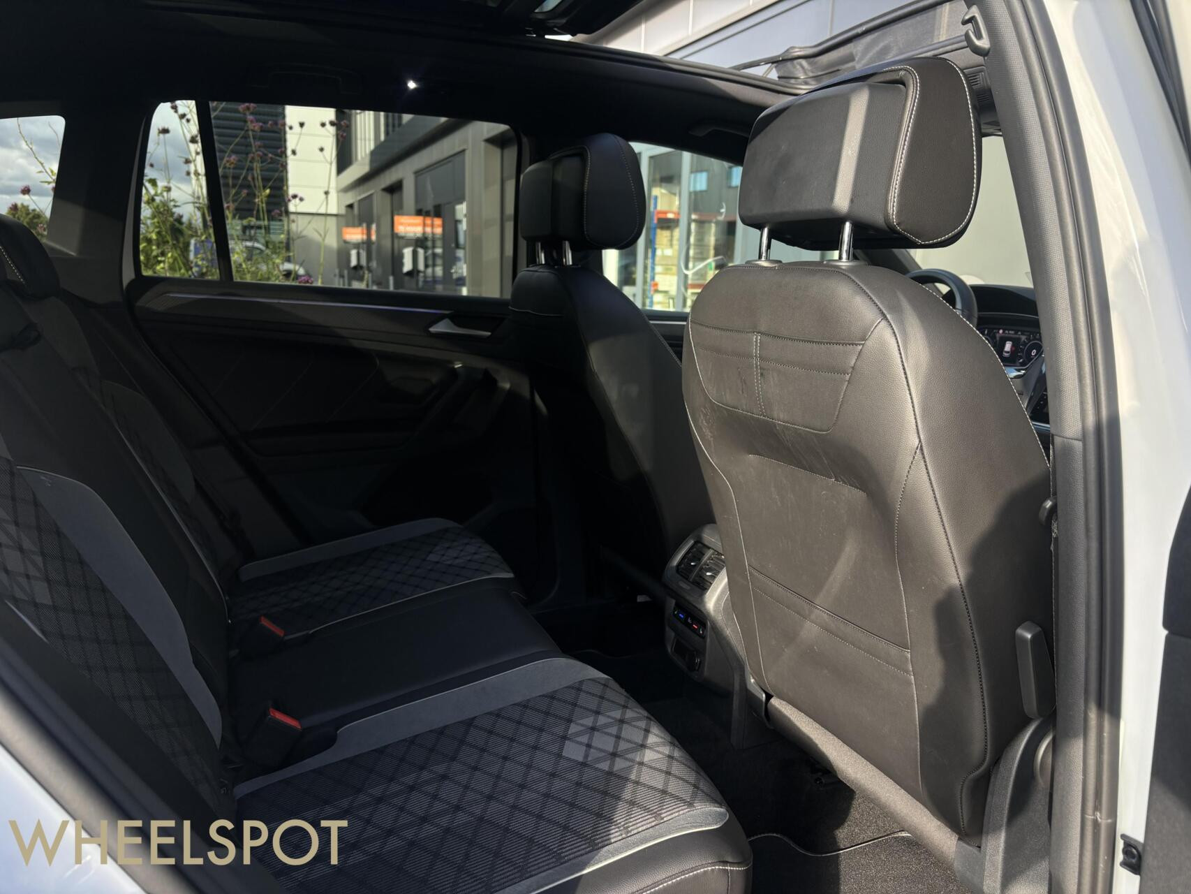 Volkswagen Tiguan 1.4 TSI eHybrid R-Line|Pano|HUD|Keyless