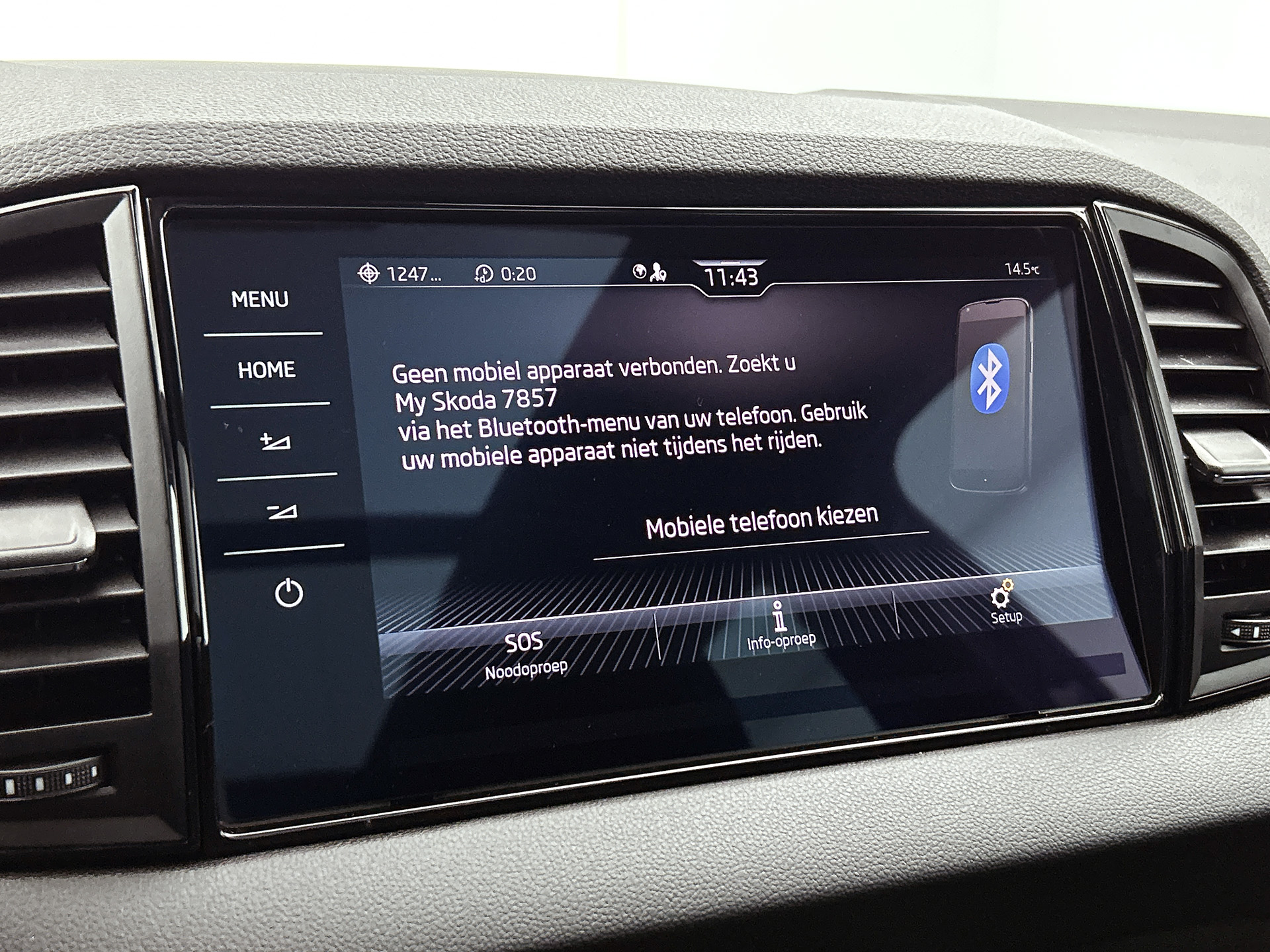 ŠKODA Karoq 1.5 TSI ACT Sportline Business | PANORAMADAK | 360 CAMERA | WINTERPACK | KEYLESS | NAVI | ELEKTR. ACHTERKLEP