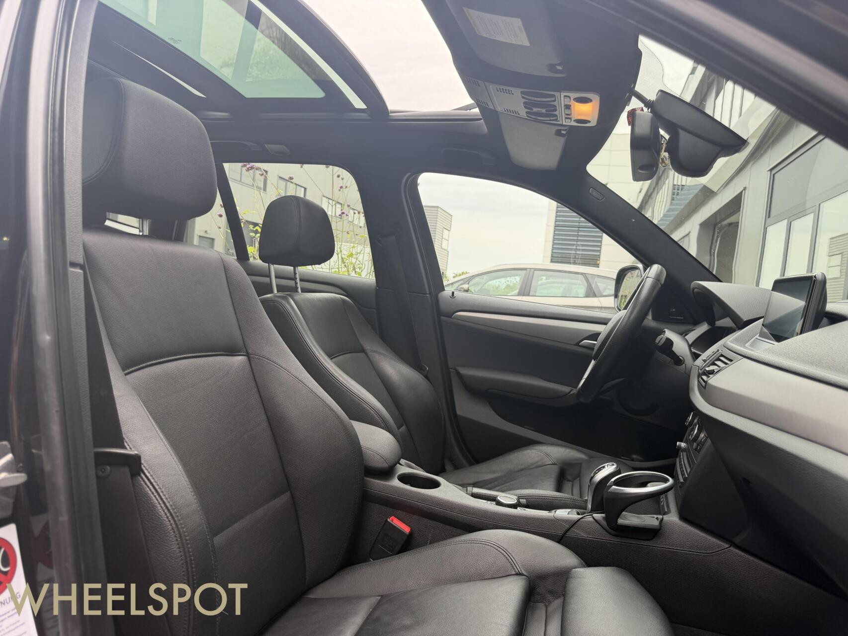 BMW X1 xDrive28i M-Sport|Pano|H&K|Keyless|Memory|Dealer OH