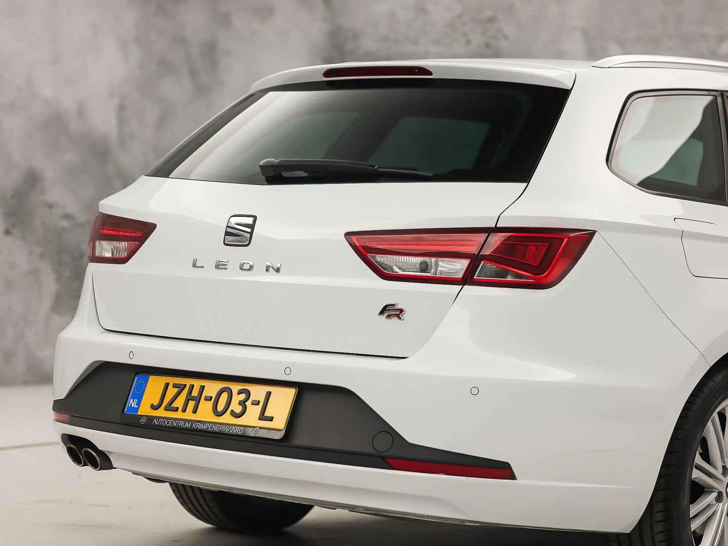 SEAT Leon 1.4 TSI FR Sport 150Pk Automaat (PANORAMADAK, NAVIGATIE, CLIMATE, STOELVERWARMING, SPORTSTOELEN, LED KOPLAMPEN, CRUISE, PARKEERSENSOREN, NIEUWSTAAT)