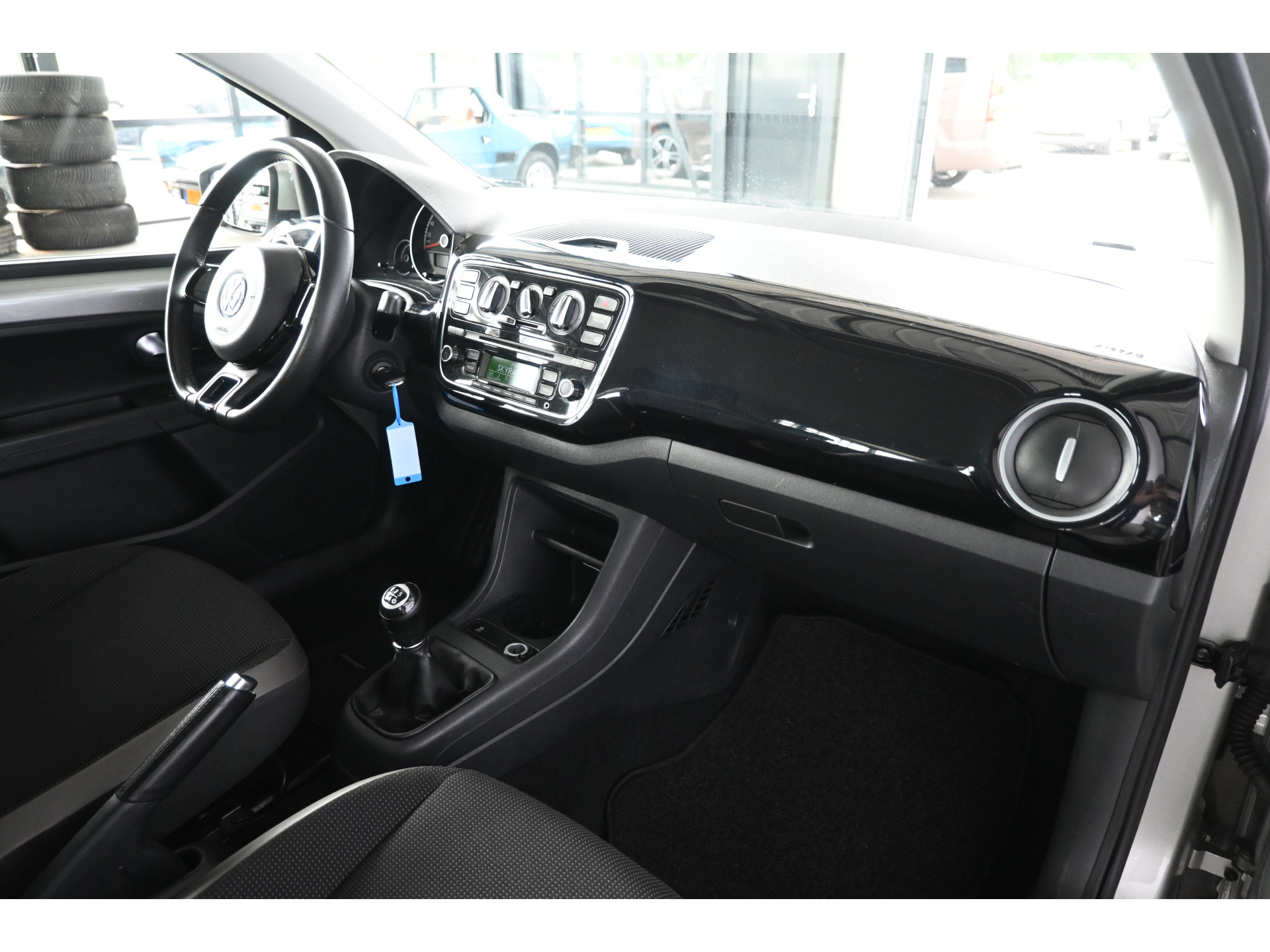 Volkswagen Up! 1.0 High Up! BlueMotion Airco Licht metaal Elektrisch Pakket! Goed Onderhouden! Inruil Mogelijk!