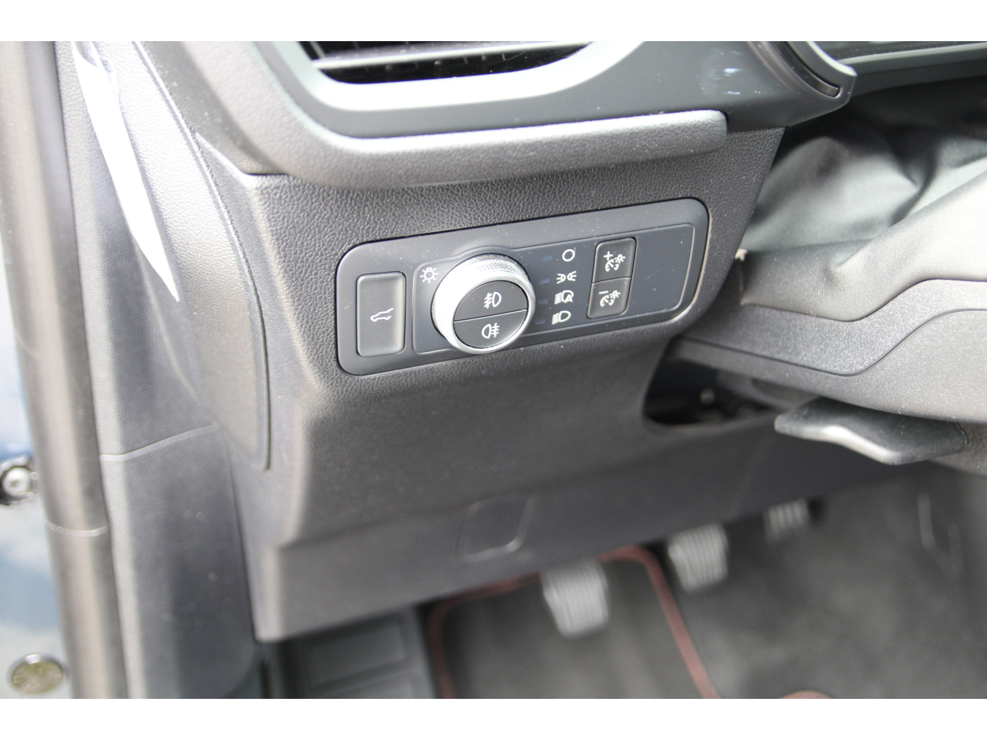 Ford Kuga 1.5 EcoBoost 150 PK ST-Line X TREKHAAK | PANORAMADAK | HEAD-UP