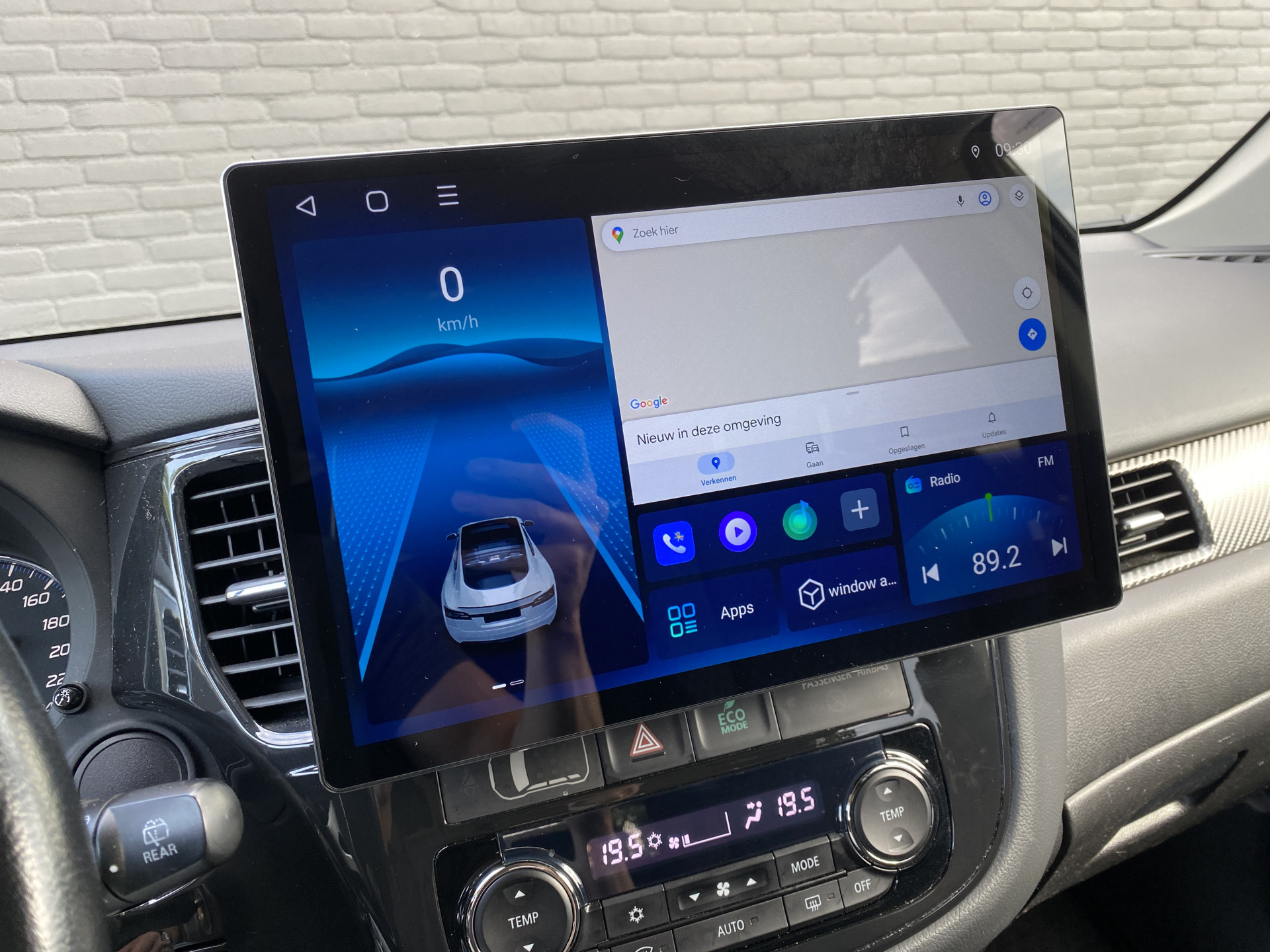 Mitsubishi Outlander 2.0 Intense 150 pk AUT. | dealer onderh. | lichtmetaal 18 inch | trekhaak | cruise control | apple carplay - android