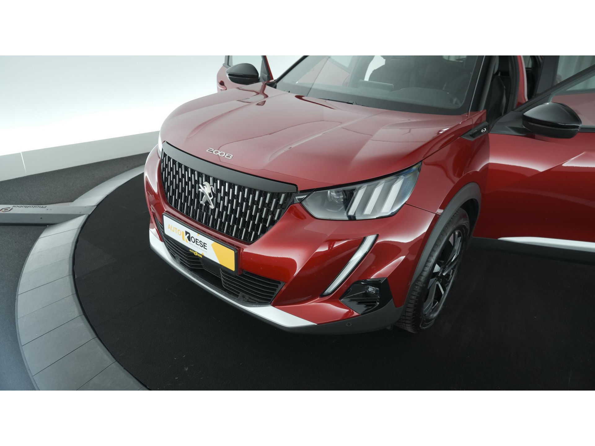 Peugeot 2008 PureTech 130 GT | Camera | Dodehoekdetectie | Navigatie | Parkeersensoren | Stoelverwarming