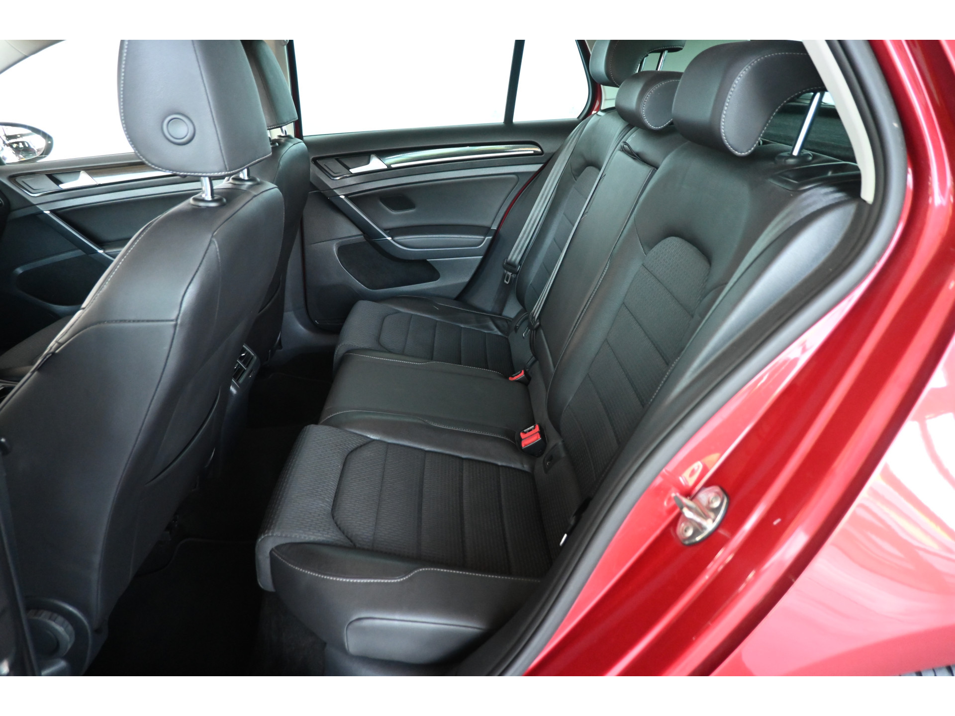 Volkswagen Golf 1.4 TSI Highline Nap Automaat Navigatie Cruise Clima Stoelverwarming Massage Inruil Mogelijk