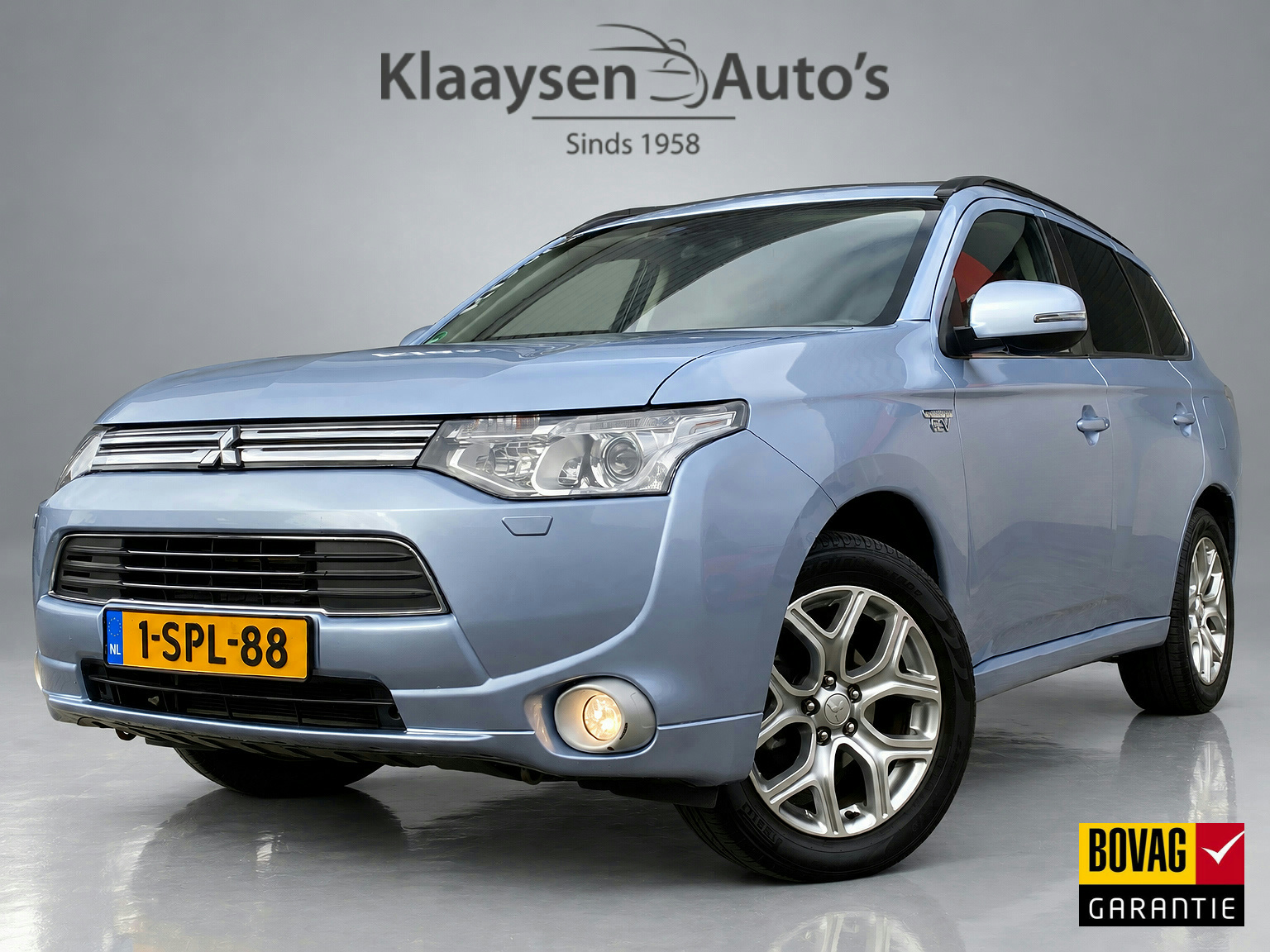 Mitsubishi Outlander 2.0 PHEV Instyle 4WD 203 pk | navigatie | leder interieur | schuifdak | trekhaak | elektr. achterklep