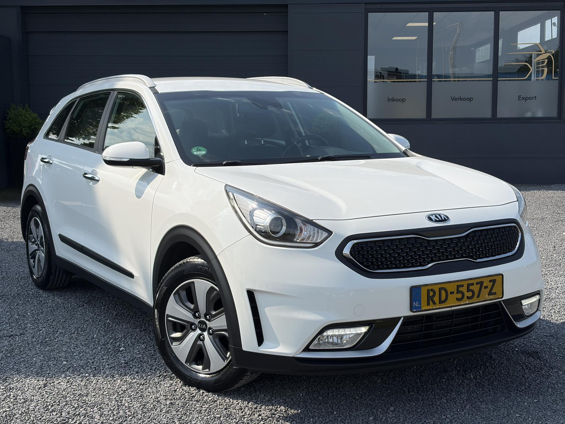 Kia Niro 1.6 GDi Hybrid DynamicLine SOH %100,Carplay,142pk,Camera,Navi,Clima,Cruise,Pdc,Rijstrooksensor,Halfleder,N.A.P,Apk tot 11-2026