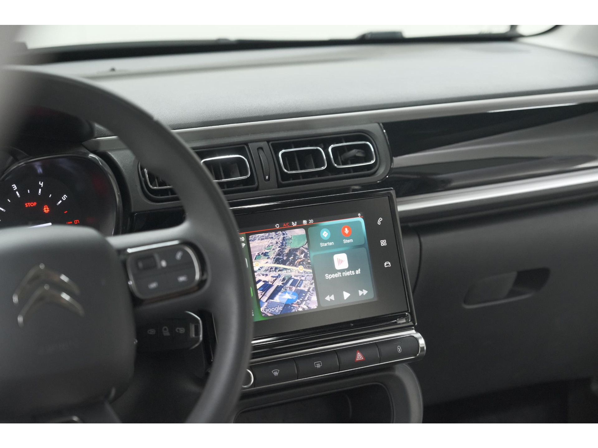 Citroen C3 PureTech 110 EAT6 Max | Apple Carplay | Parkeersensoren | Climate Control | 16 Inch Lichtmetalen Velgen