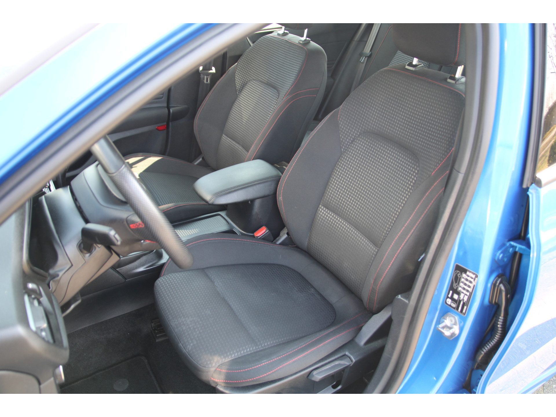 Ford Focus Wagon 1.0 EcoBoost 125 PK Hybrid ST Line WINTER PACK |  GROOT NAVIGATIE | CAMERA