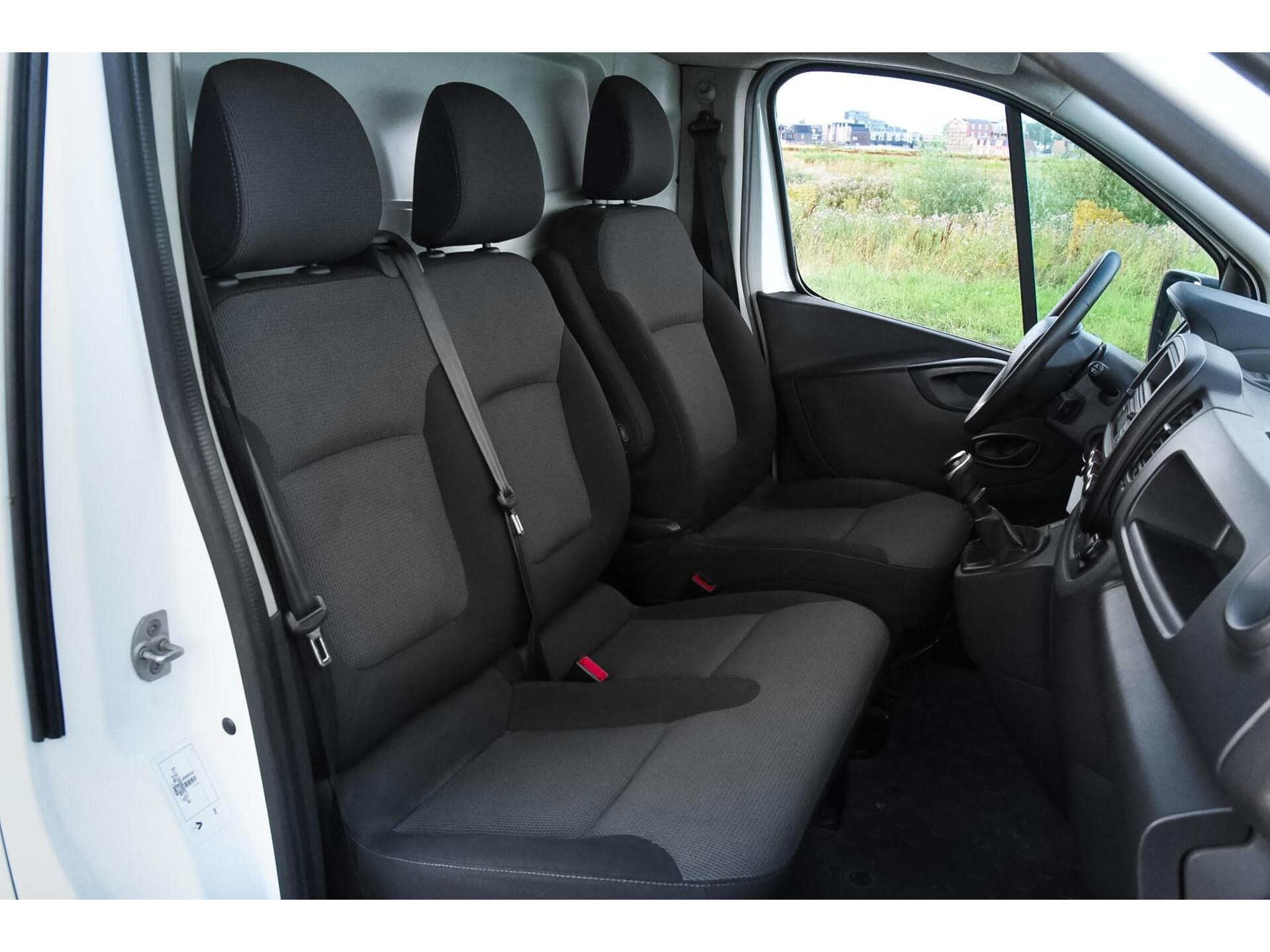 Renault Trafic 1.6 dCi T29 L1H1 Comfort Werklicht + Omvormer