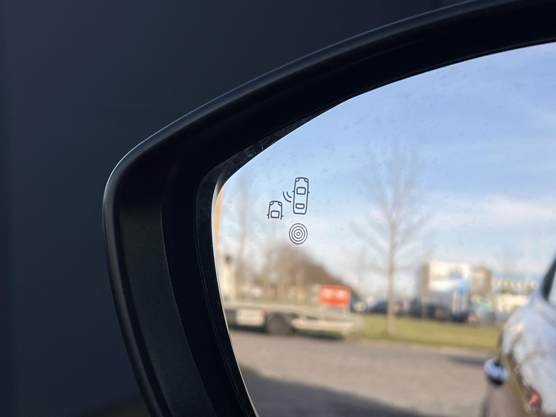 Citroen C3 1.2 PureTech S&S Shine 110pk,D-riem vv in 2023,2e Eigenaar,Camera,Navi,Clima,Cruise,Pdc V+A,APK tot 01-2027