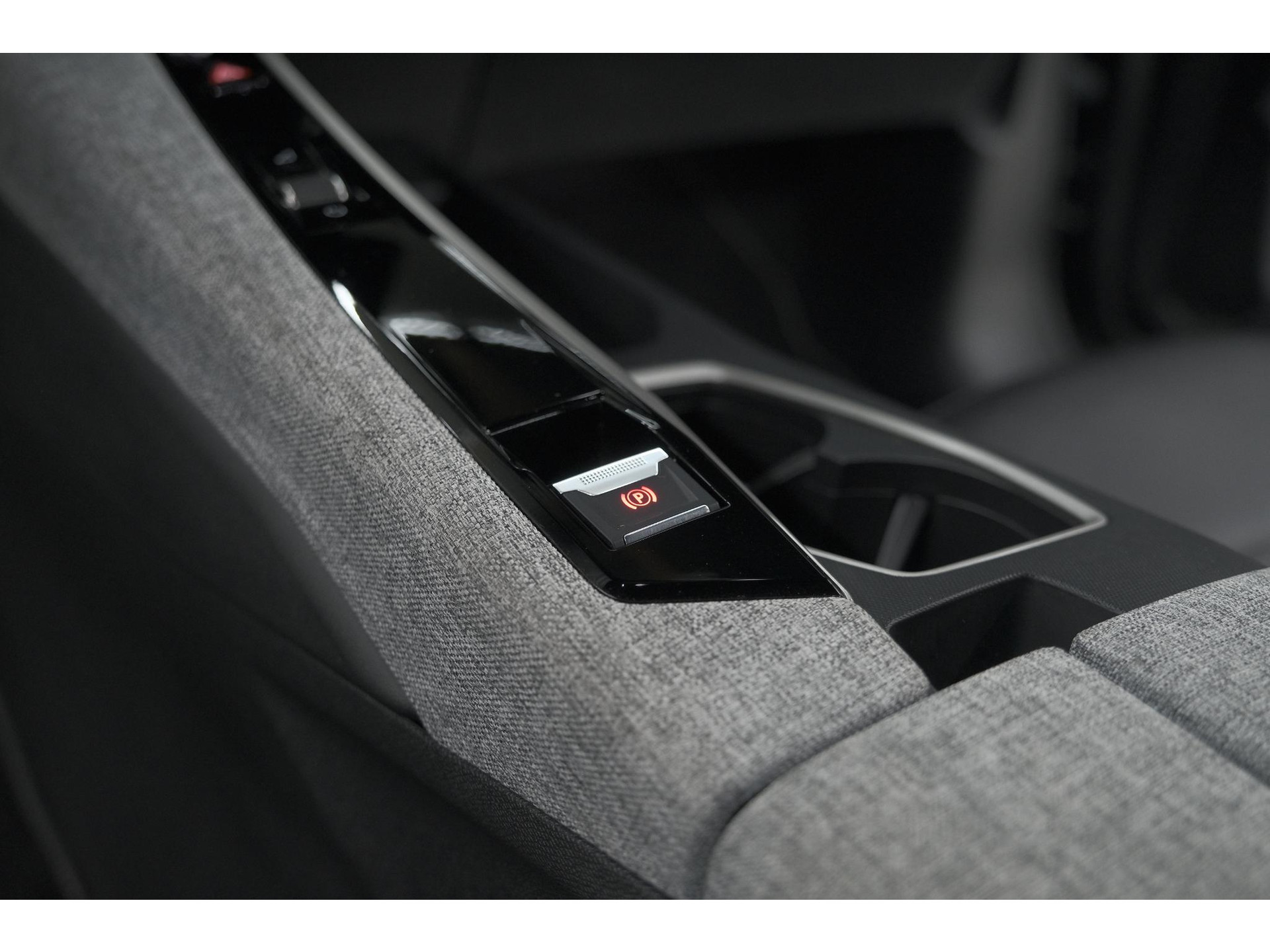 Peugeot 3008 1.2 Hybrid 136 e-DSC6 Allure | Camera | Stoelverwarming | Navigatie | Apple Carplay
