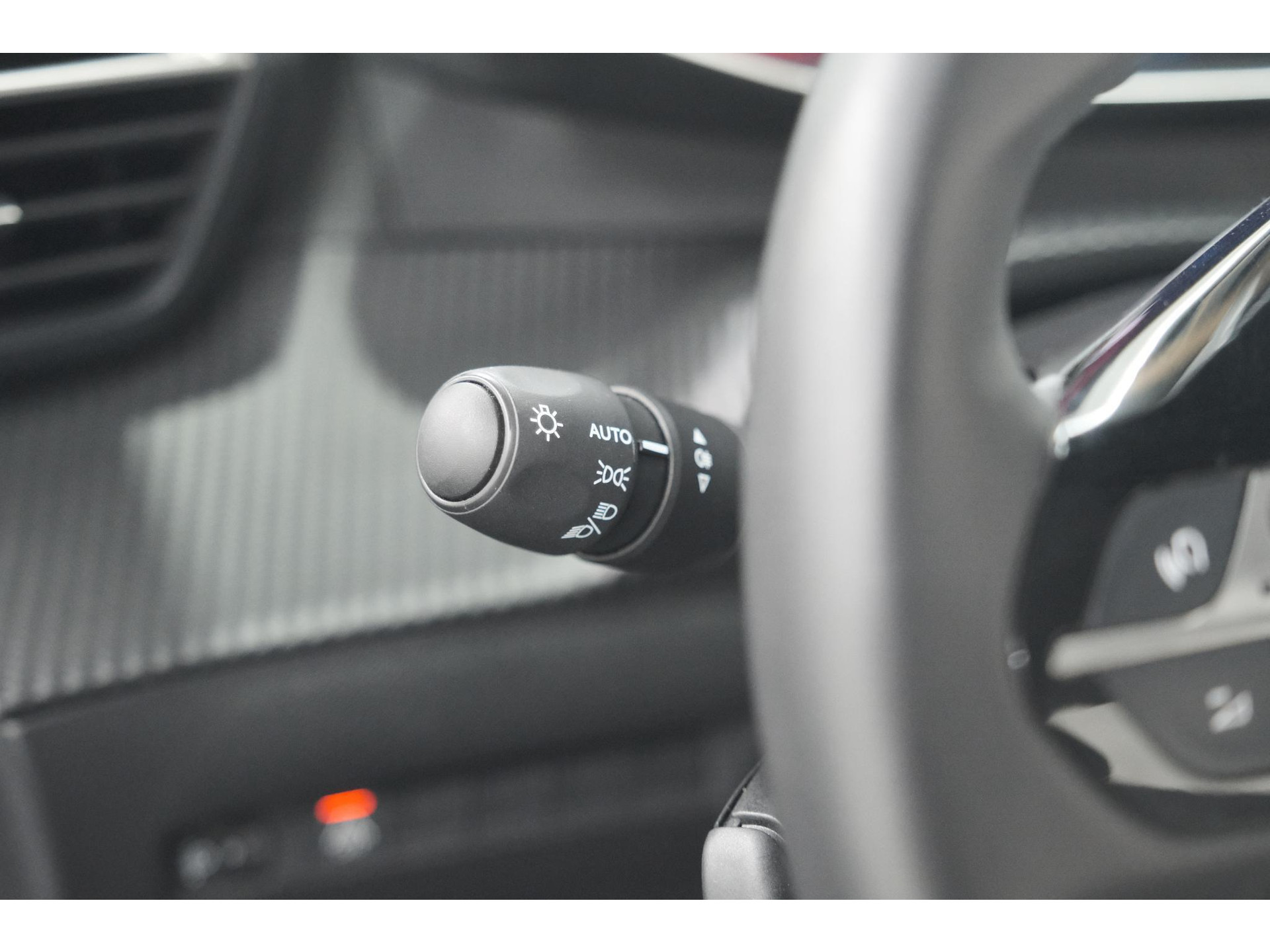 Peugeot 208 PureTech 100 EAT8 Allure Pack | Camera | Apple Carplay | Parkeersensoren | Stoelverwarming