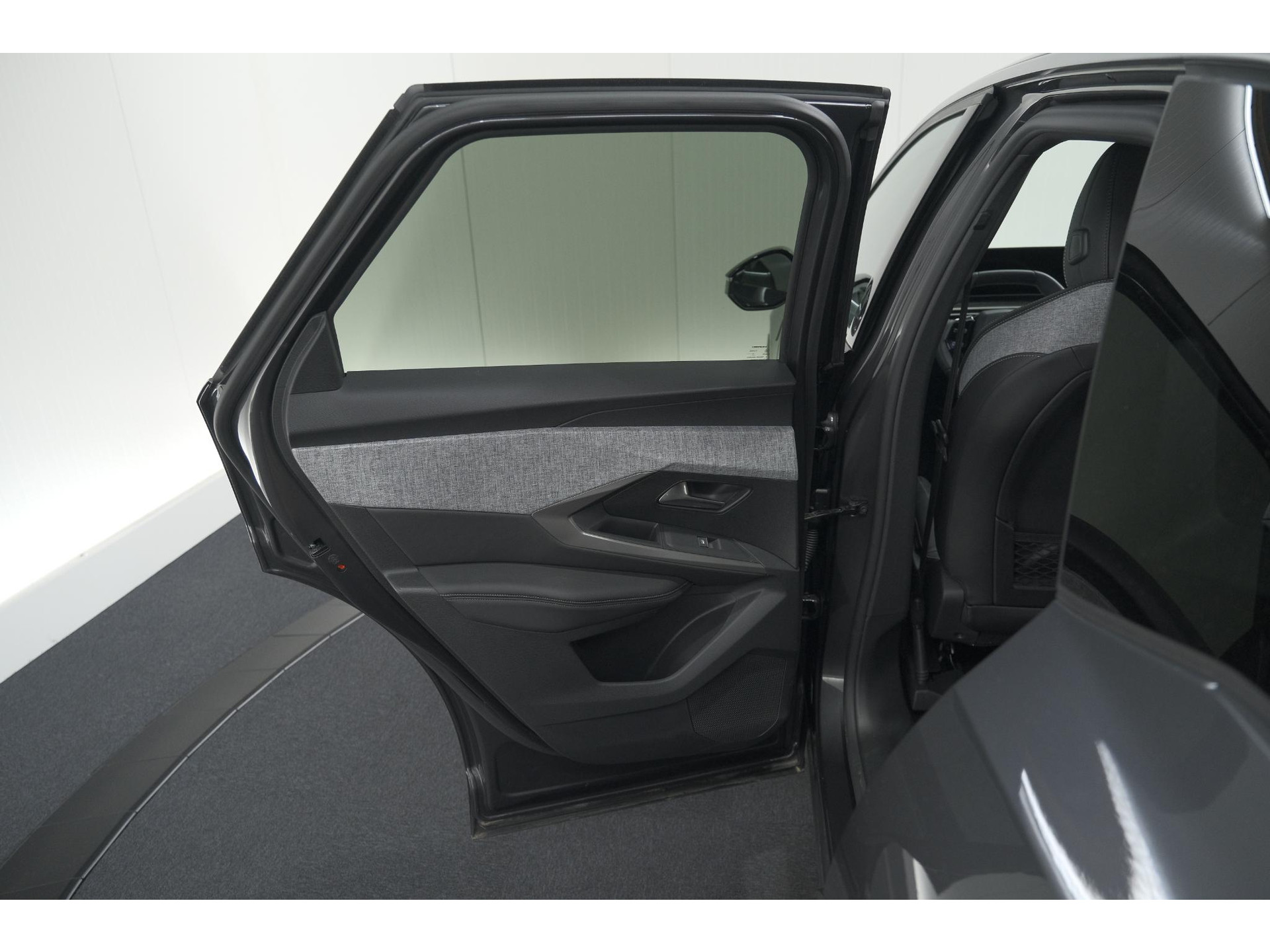 Peugeot 3008 1.2 Hybrid 136 GT | 360 Camera | Adaptieve Cruise Control | Stoelen Pakket | Elektrische Kofferklep