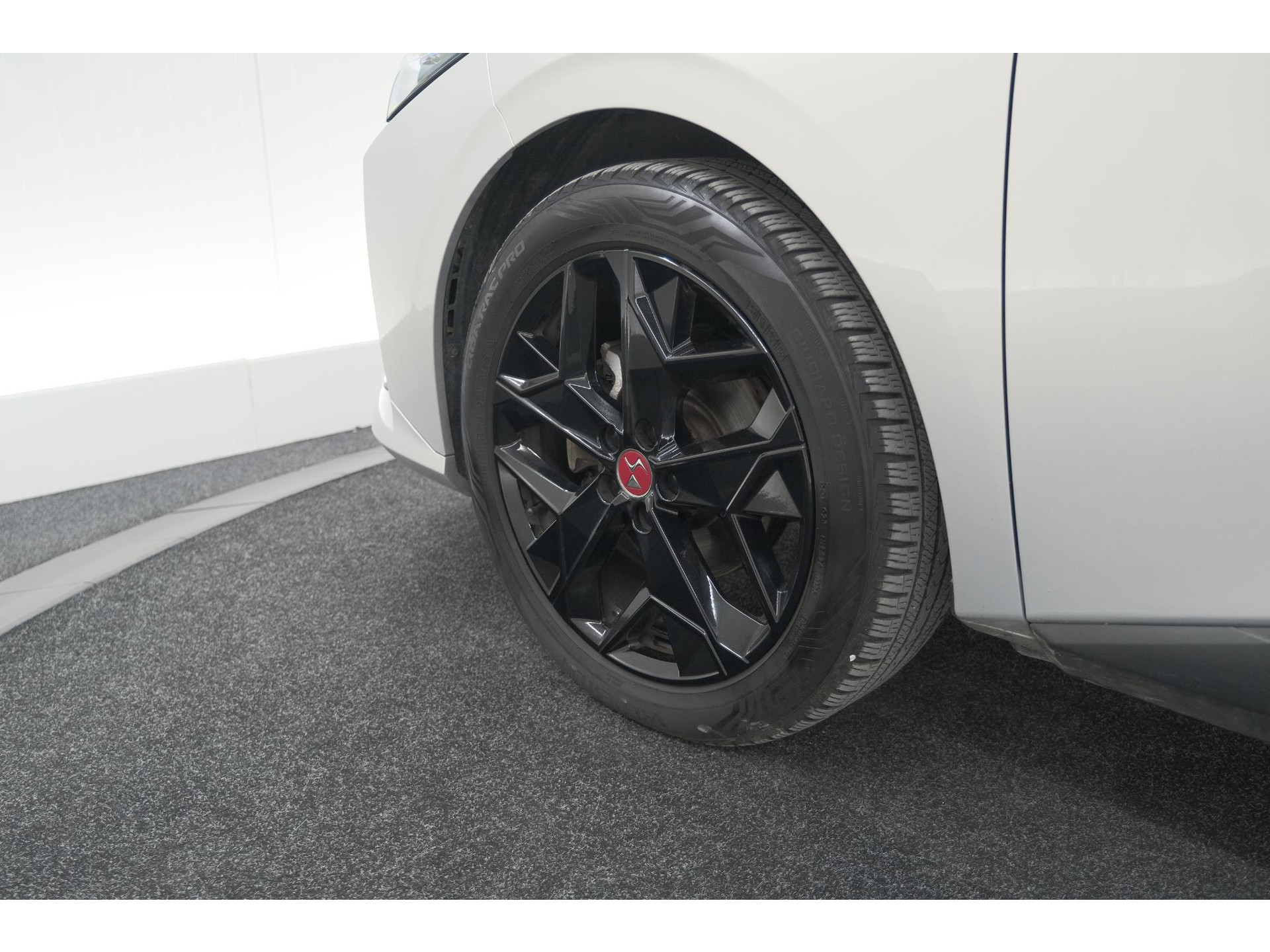 DS 4 PureTech 130 EAT8 Performance Line | Camera | Apple Carplay | Alcantara® bekleding | Parkeersensensoren