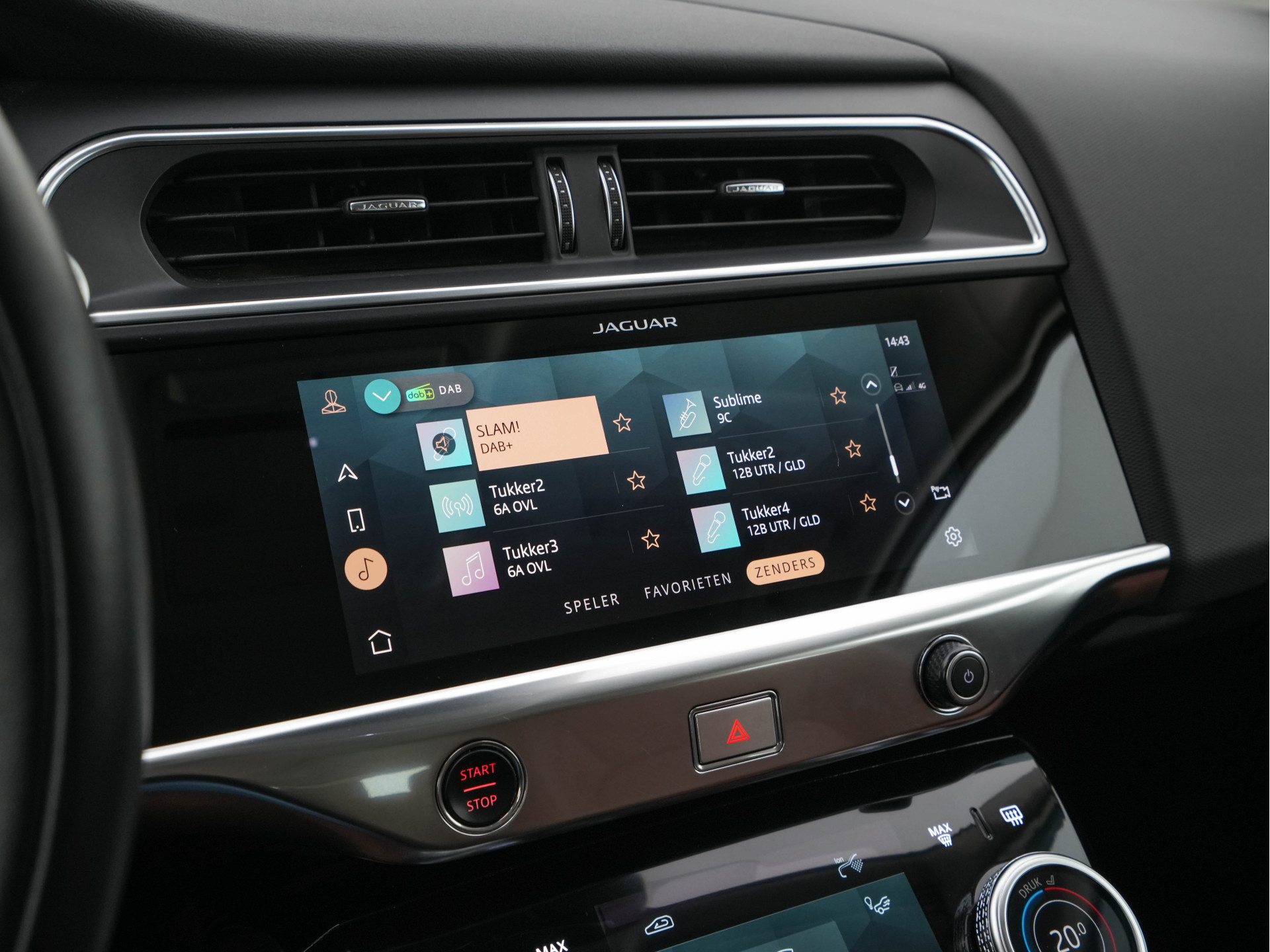 Jaguar I-PACE EV320 S AWD Business Pack 90 kWh [ 3-Fase ] {SOH-88%} (INCL-BTW) *LEATHER | FULL-LED | MERIDIAN-AUDIO | DIGI-COCKPIT | KEYLESS | DAB+ | NAVI-FULLMAP | ECC | HEATED-COMFORTSEATS | PDC | SURROUND-VIEW | CRUISE | LANE-ASSIST | TOWBAR | 20''A