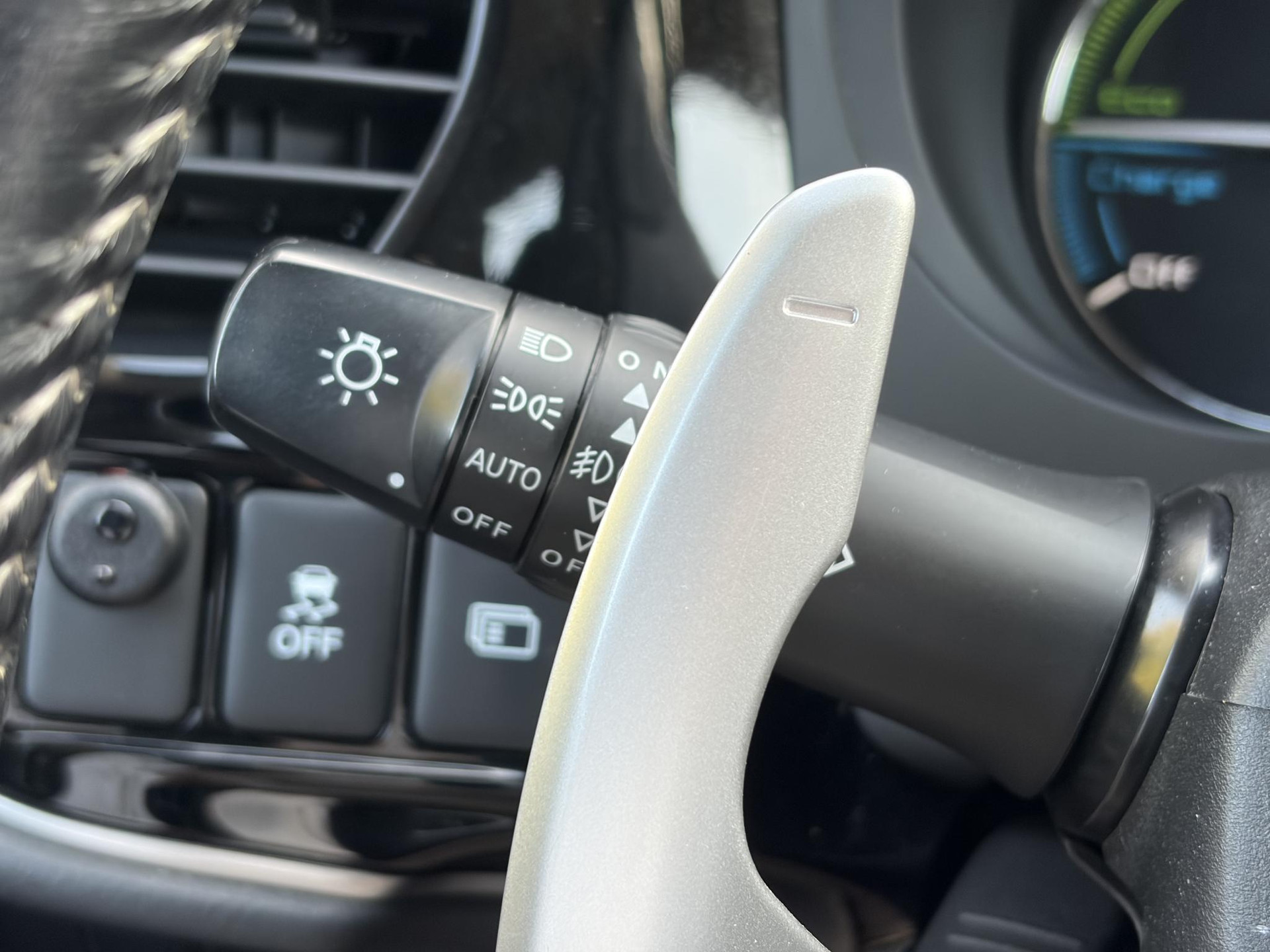 Mitsubishi Outlander 2.4 PHEV Intense ✓1e Eigenaar✓Trakhaak✓SOH 67%✓Carplay✓Camera✓Alcantara-Leder✓Stoelverw-Stoelverkoeling✓Clima✓Cruise✓Pdc V+A✓Keyless✓Net beurt gehad✓18" Lmv✓N.A.P✓Apk tot 10-2027